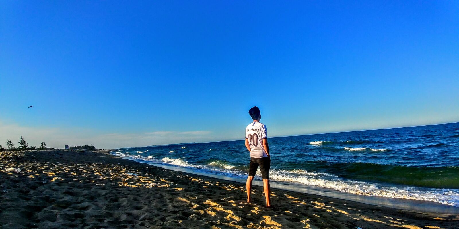 LG G6 sample photo. City, blue sea, scenery photography