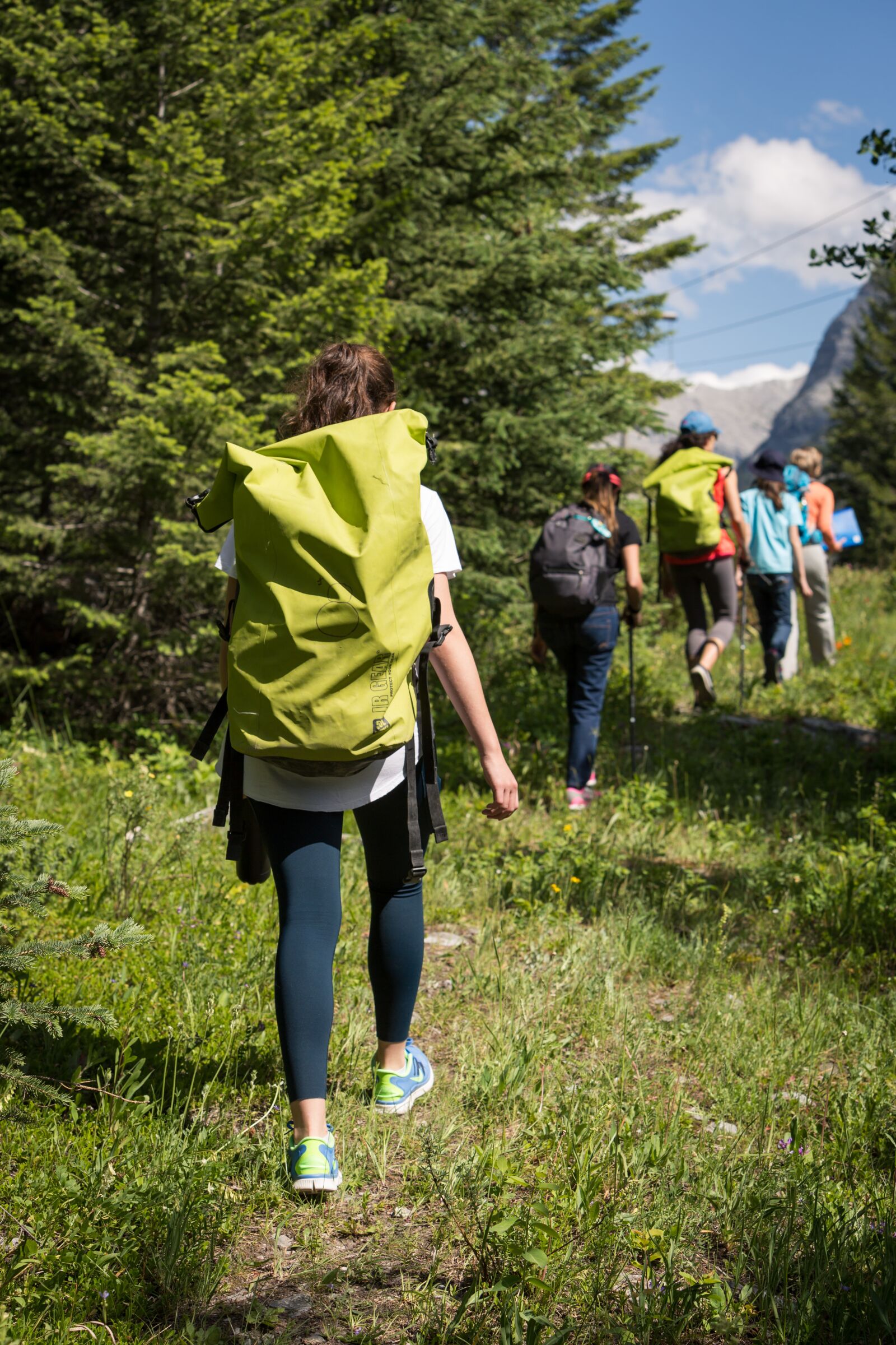 Canon EF 70-200mm F2.8L IS USM sample photo. Hiking, backpack, mountains photography
