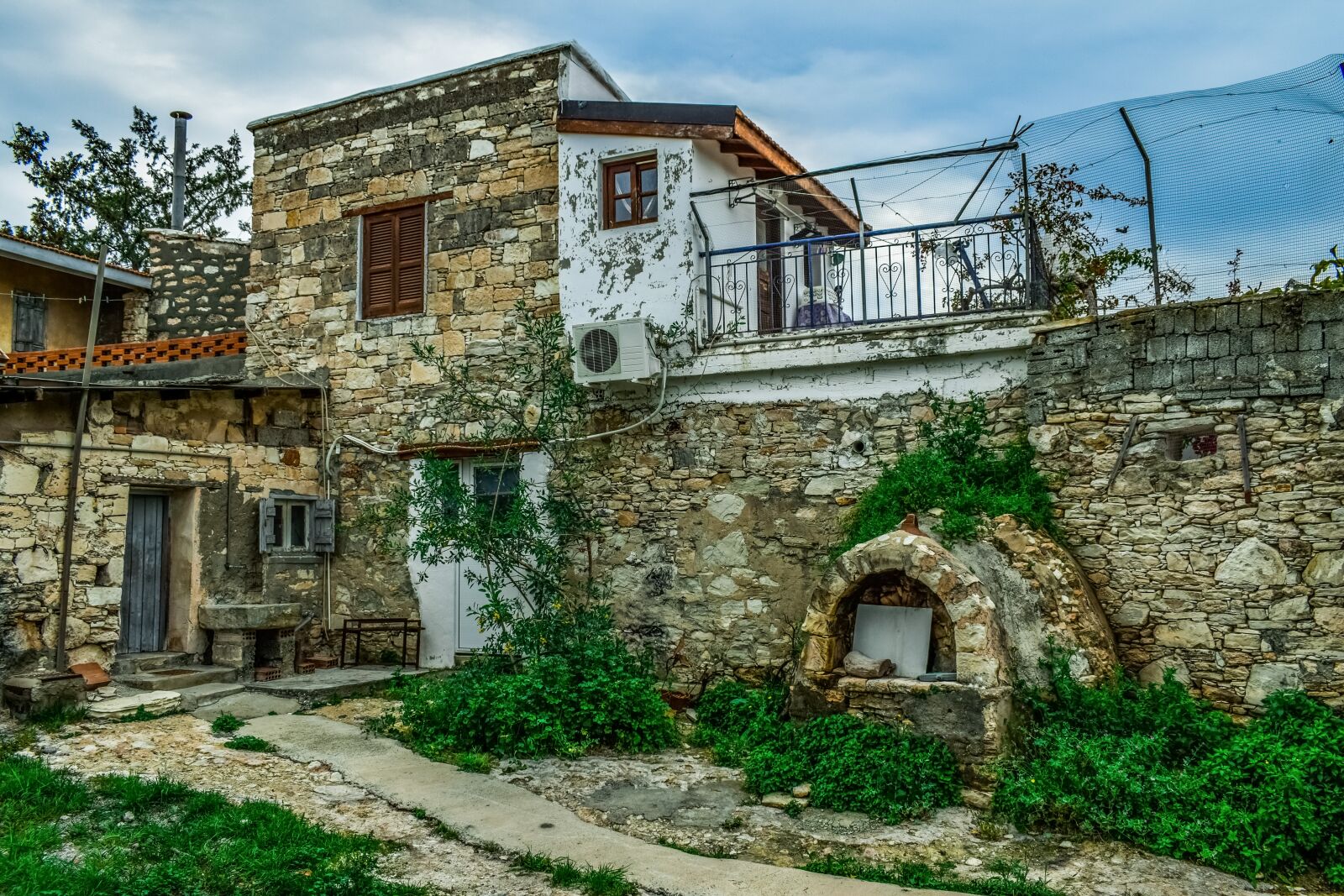 Nikon D3300 sample photo. House, architecture, old photography