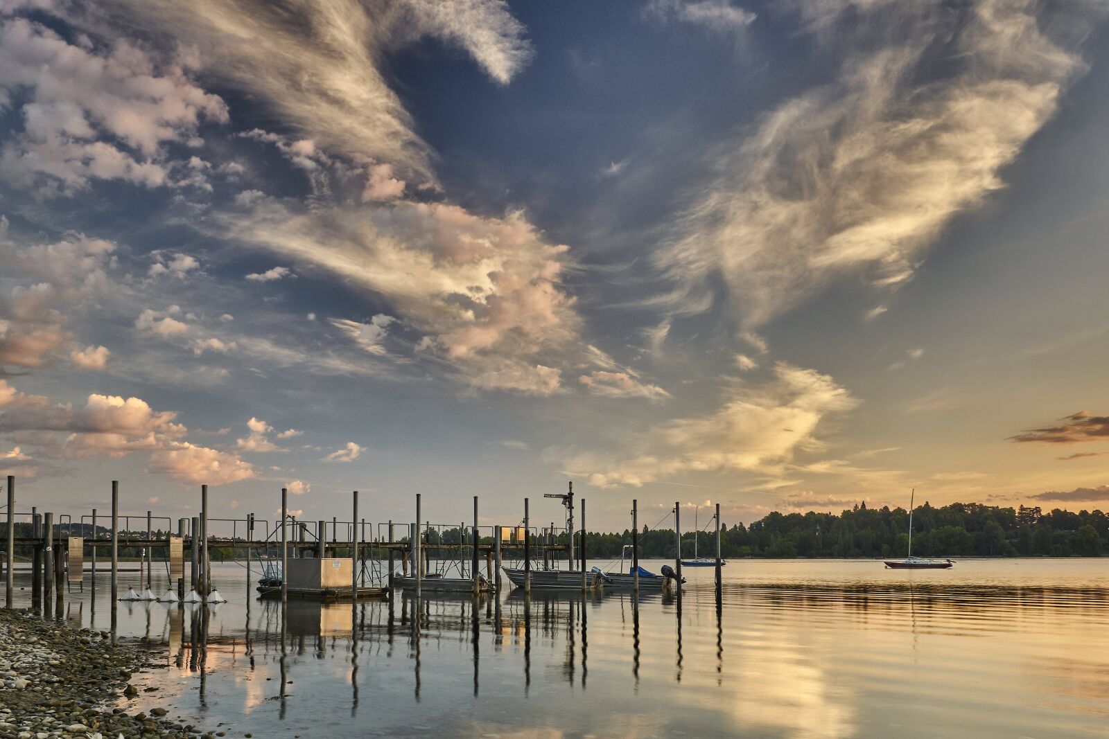 Sony ILCA-77M2 sample photo. Investors, lake constance, web photography