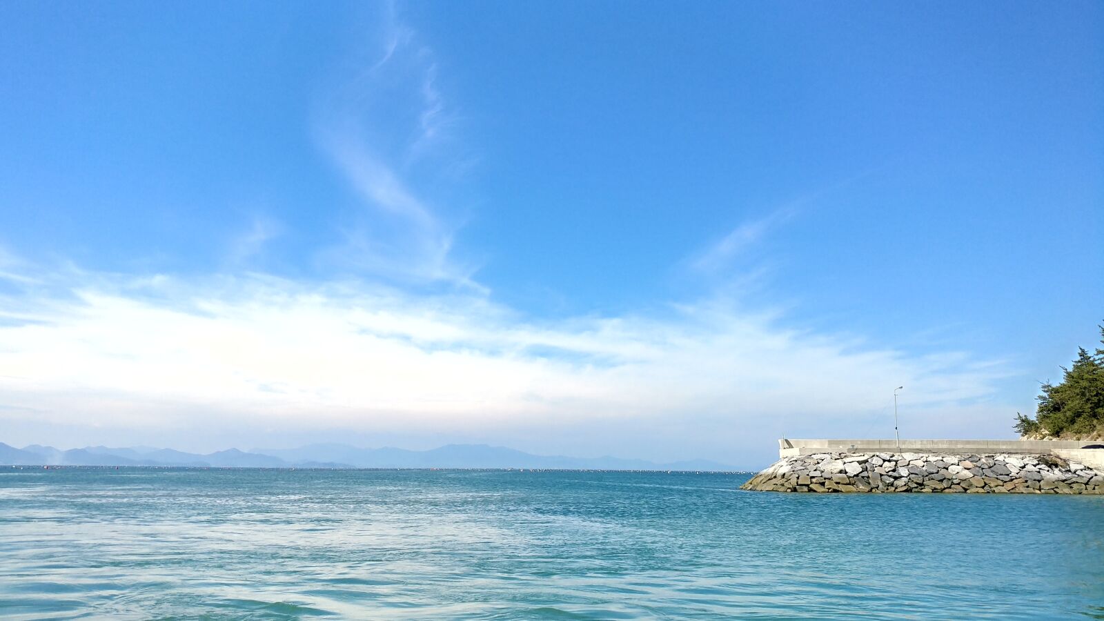 LG V20 sample photo. Sea, cloud, sky photography