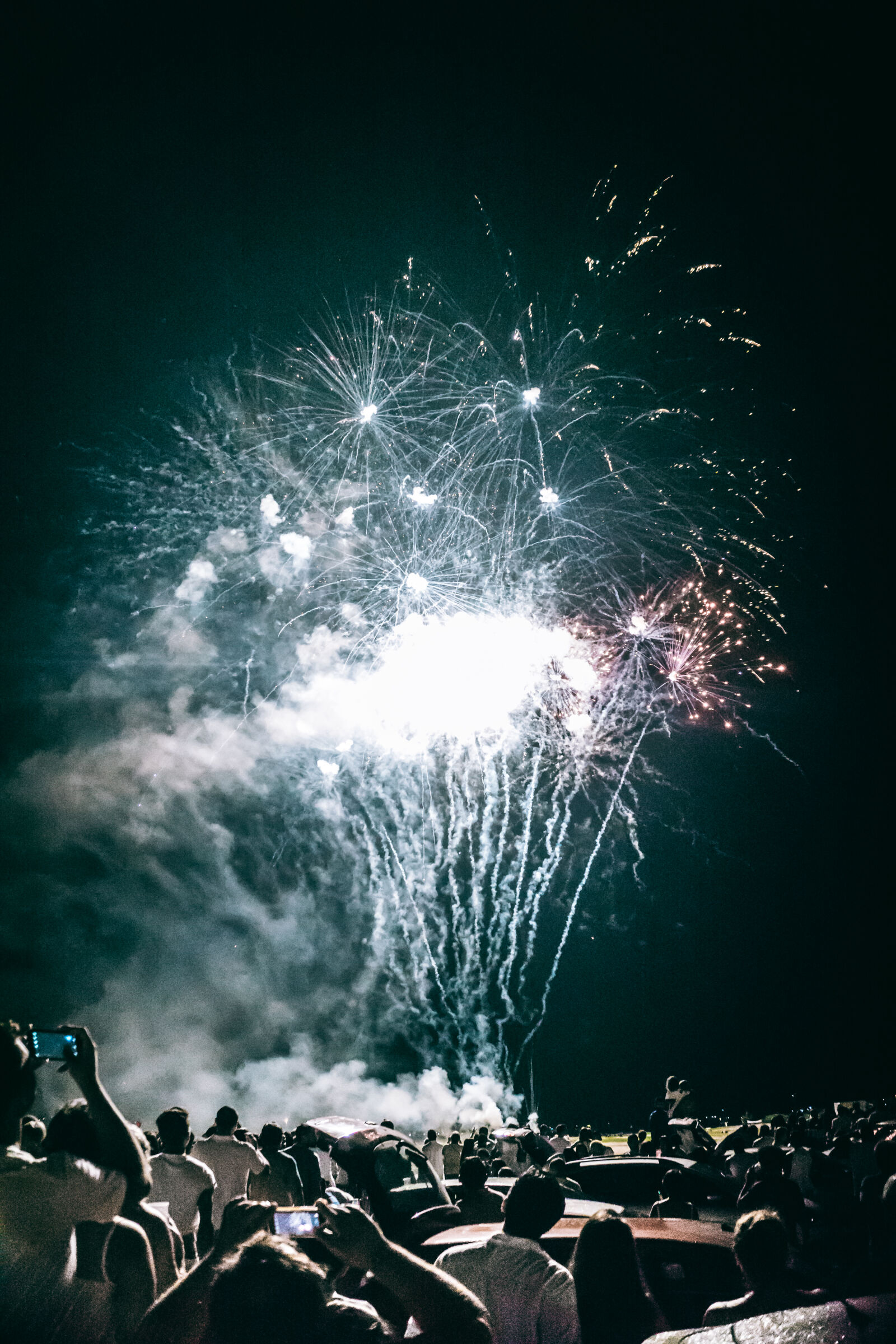 Sony a6300 sample photo. Action, audience, celebration, concert photography