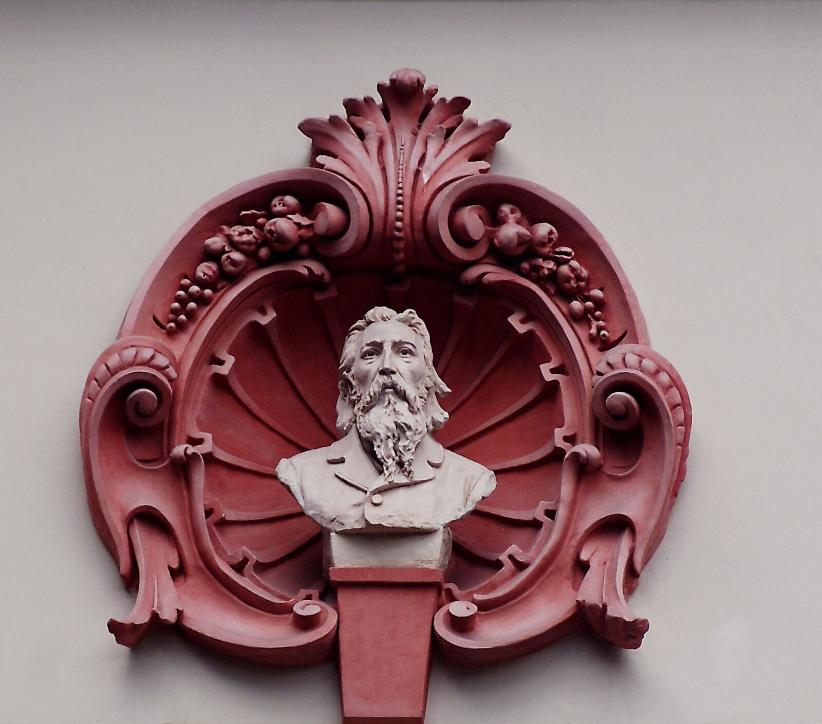 Sony Alpha DSLR-A100 sample photo. Architecture, architectural details, seashell photography