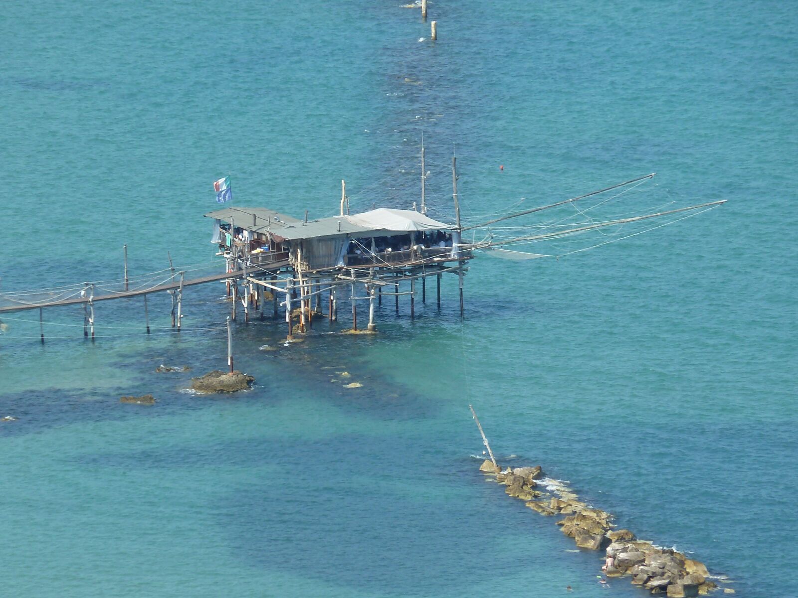 Panasonic Lumix DMC-ZS7 (Lumix DMC-TZ10) sample photo. Fisherman's house, web, sea photography
