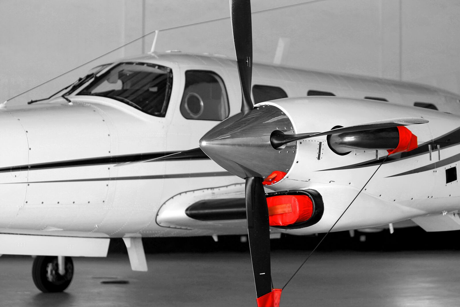Canon EOS-1D Mark IV sample photo. Aircraft, black and white photography