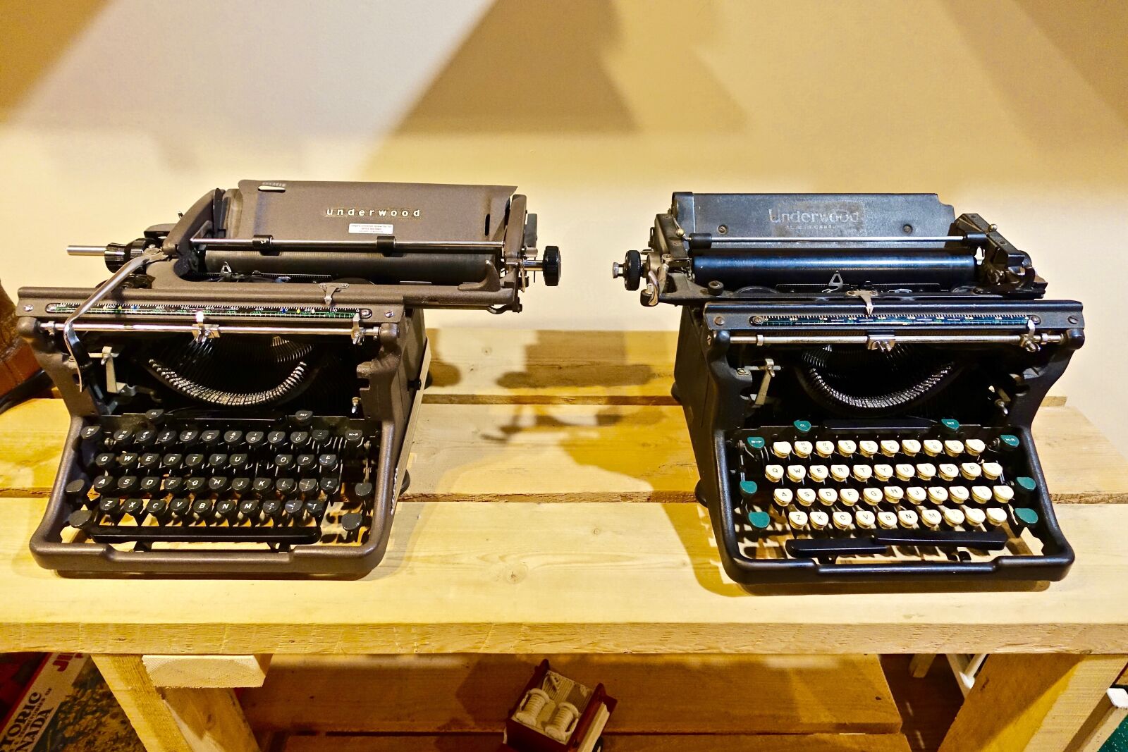 Sony Cyber-shot DSC-RX100 III sample photo. Typewriters, manual, antique photography