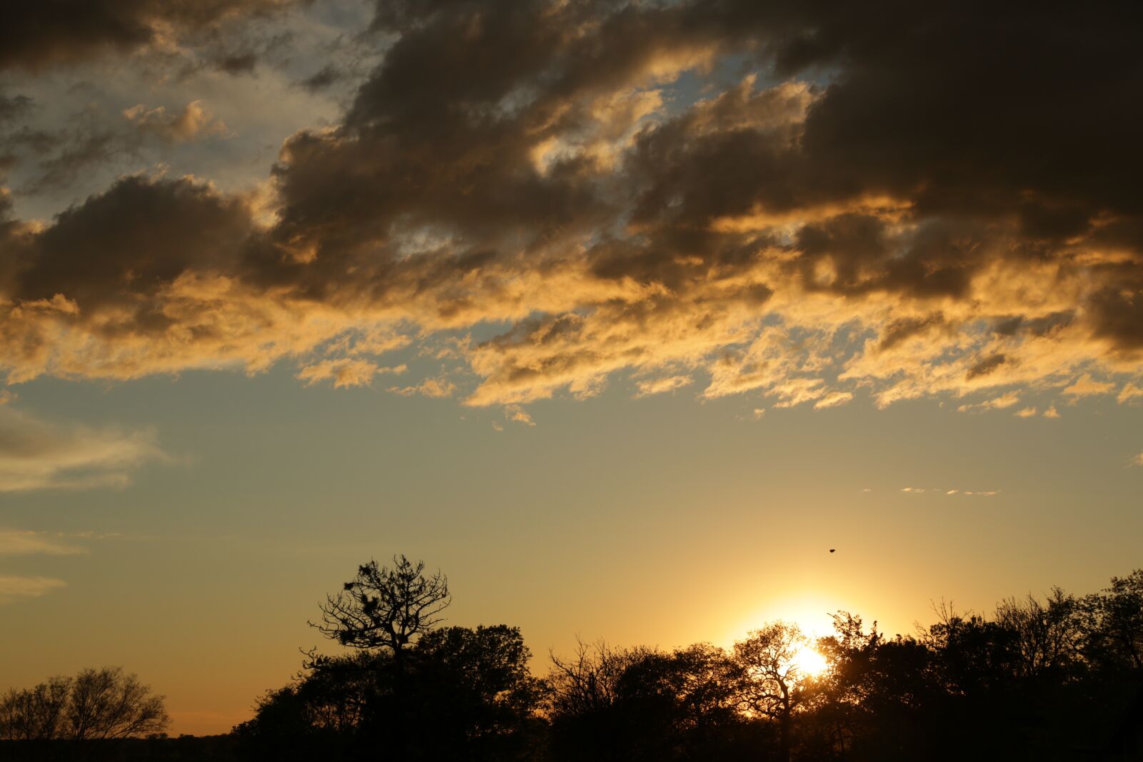 Canon EF 24-105mm F4L IS USM sample photo. Sunset, sky, clouds photography