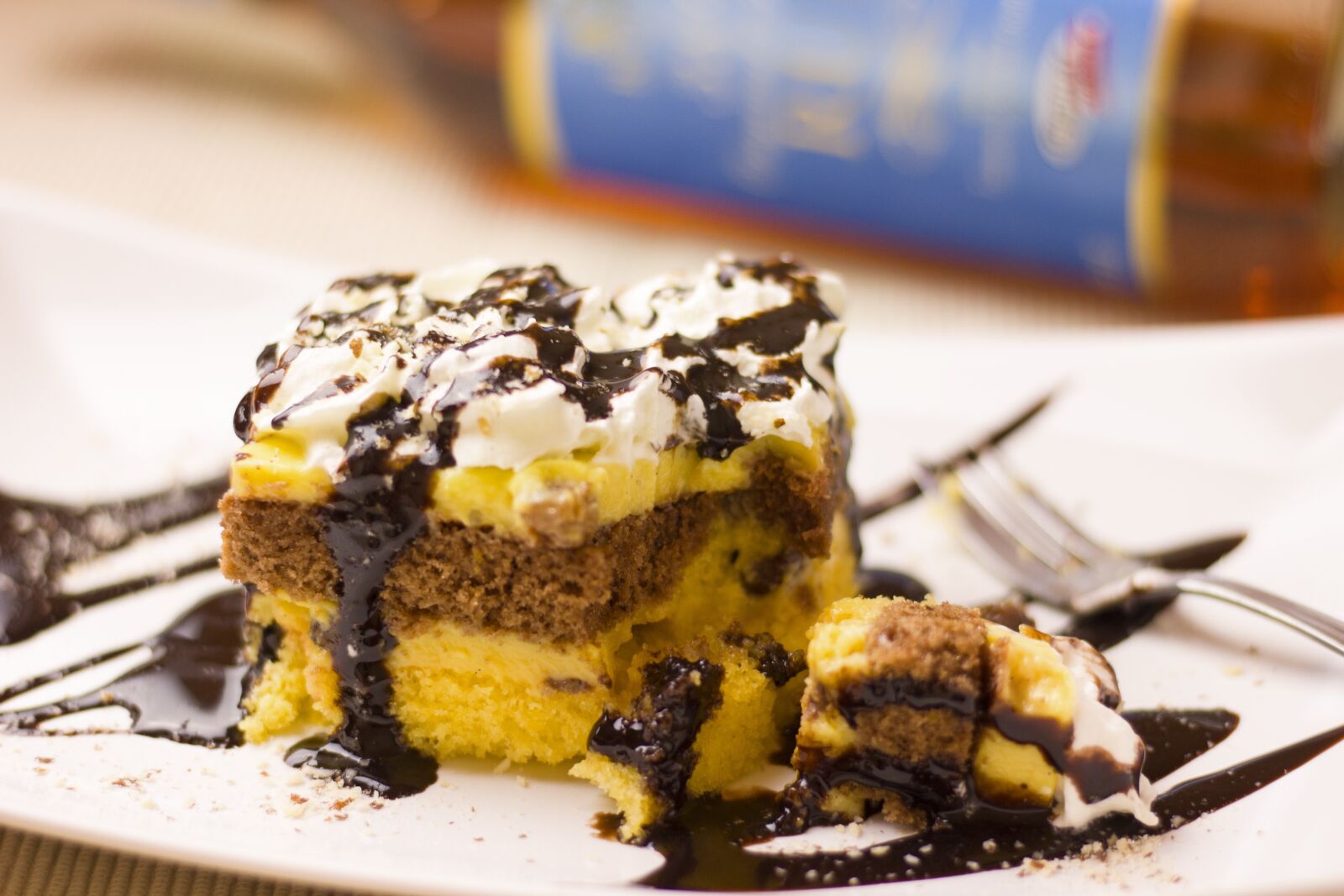 Canon EOS 600D (Rebel EOS T3i / EOS Kiss X5) + Canon EF 50mm F1.8 STM sample photo. Dessert, cake, hungarian photography