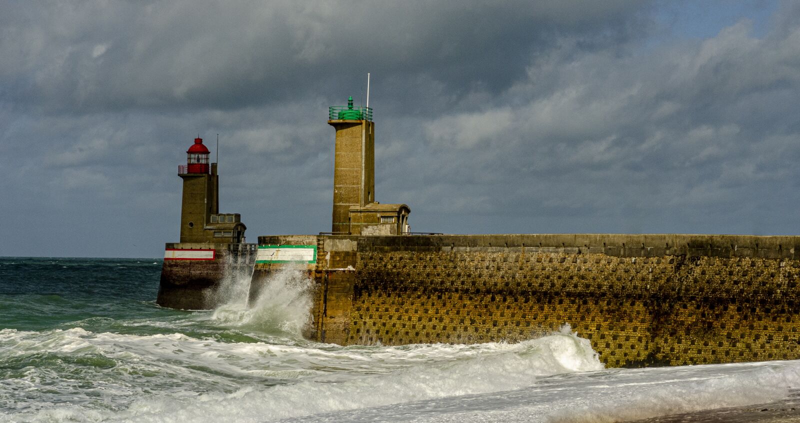 Nikon D7000 sample photo. Dam, lighthouse, weather photography