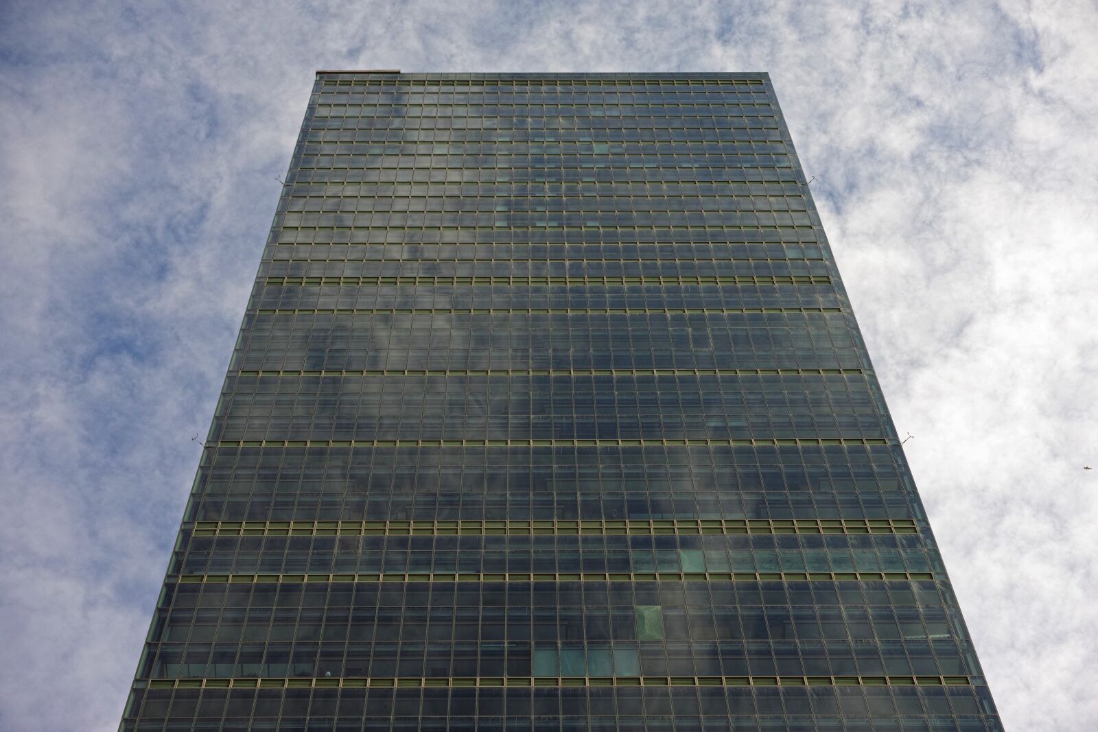 Sigma DP3 Merrill sample photo. Building, glass, steel photography