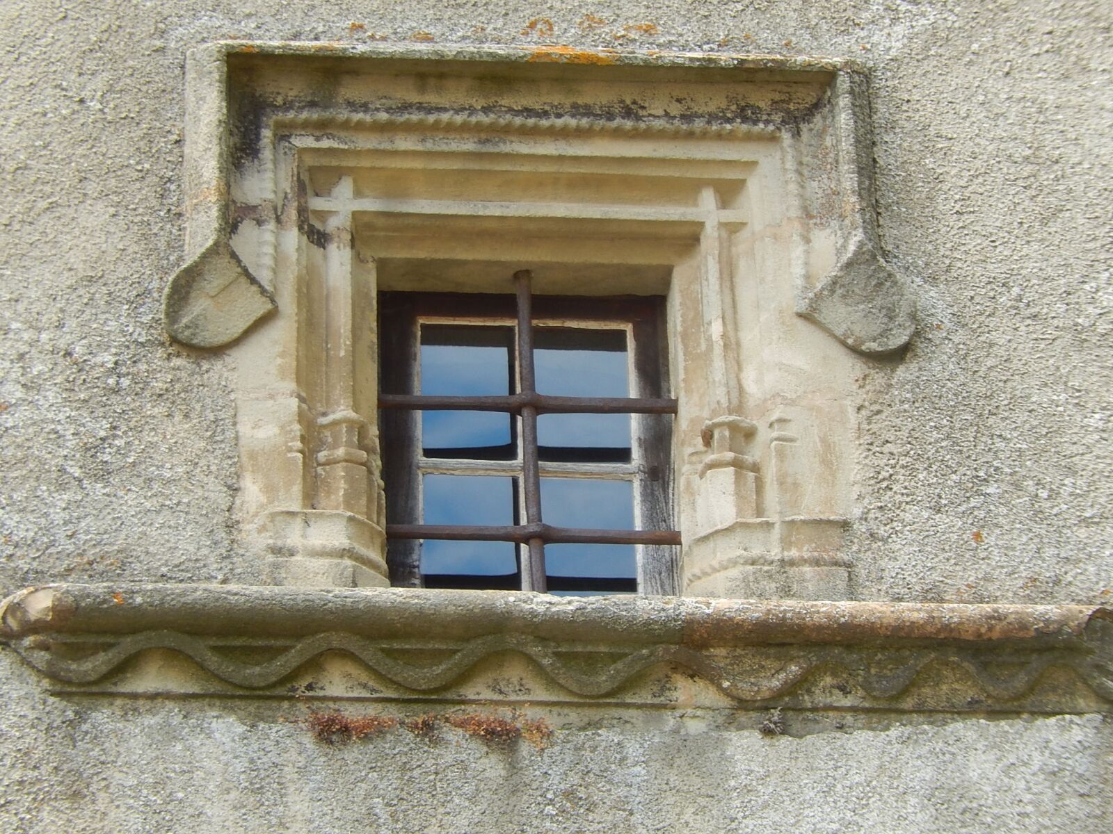Nikon Coolpix S9500 sample photo. Window, former residence, castle photography
