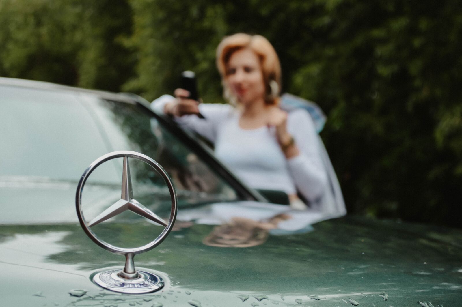 Nikon D3200 sample photo. Mercedes, 90s, hood photography
