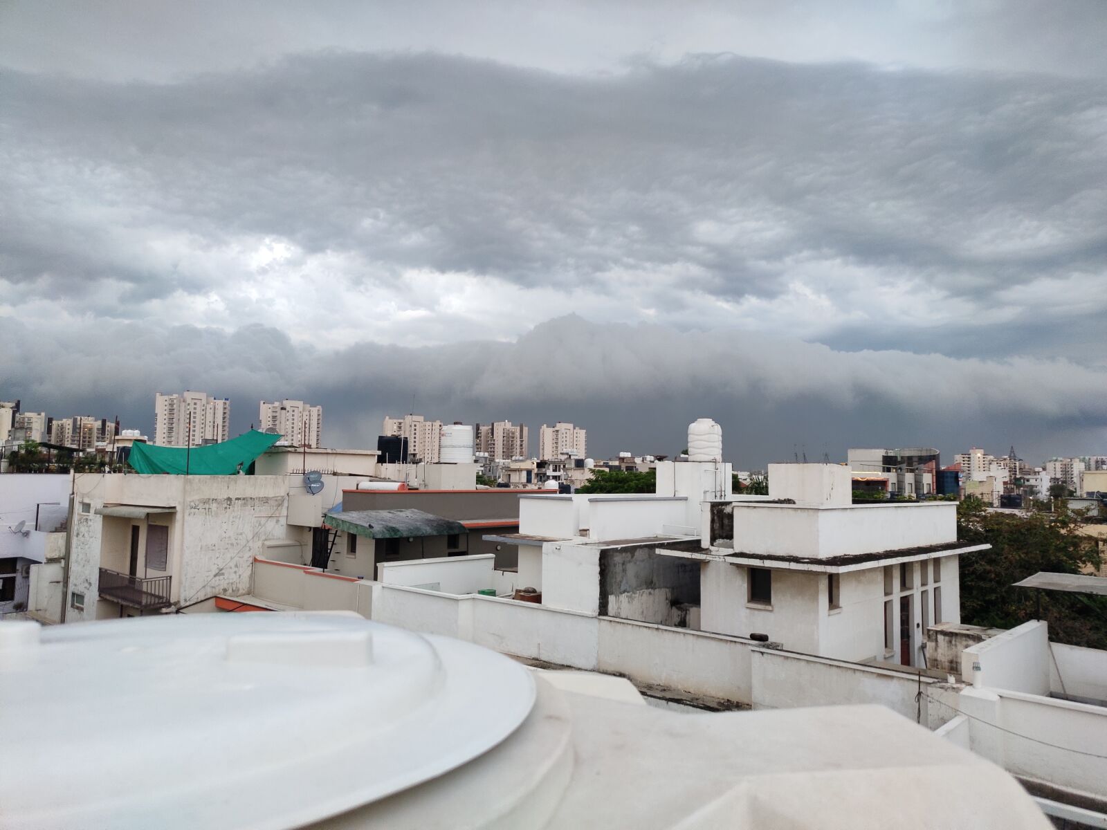Xiaomi Redmi Note 7 Pro sample photo. Clouds, city, cityscape photography