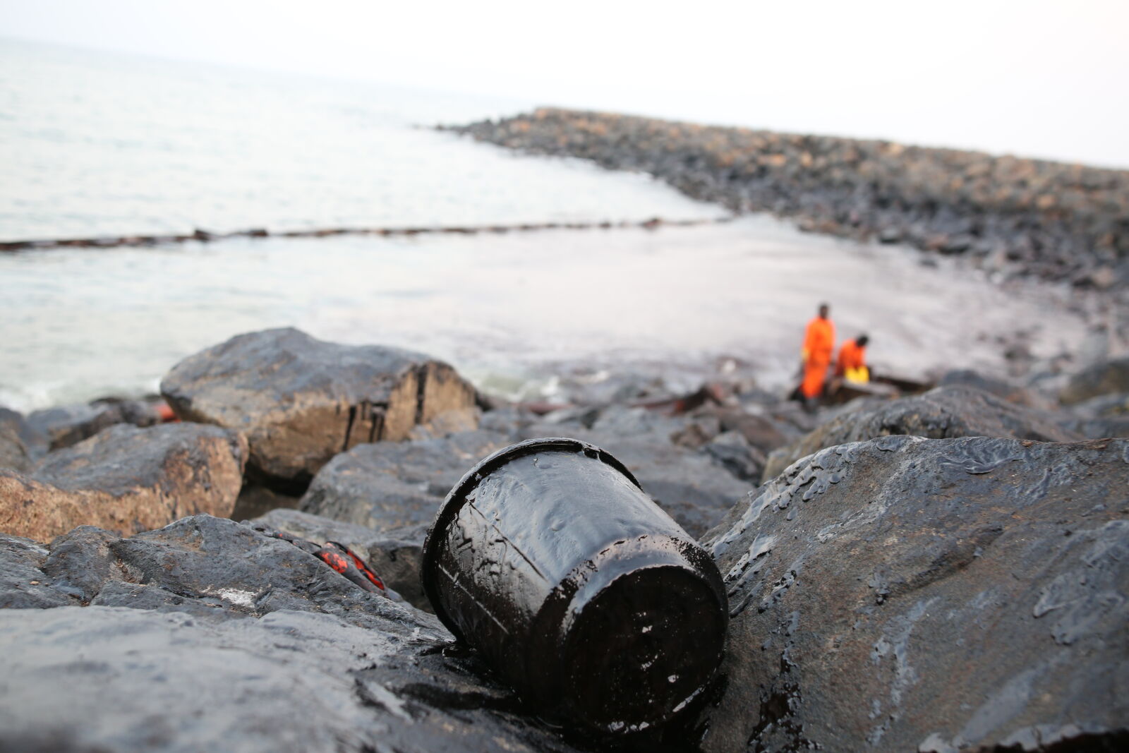 Canon EOS 5D Mark III + Sigma 24-35mm F2 DG HSM Art sample photo. Bucket, craftsman, deep, sea photography