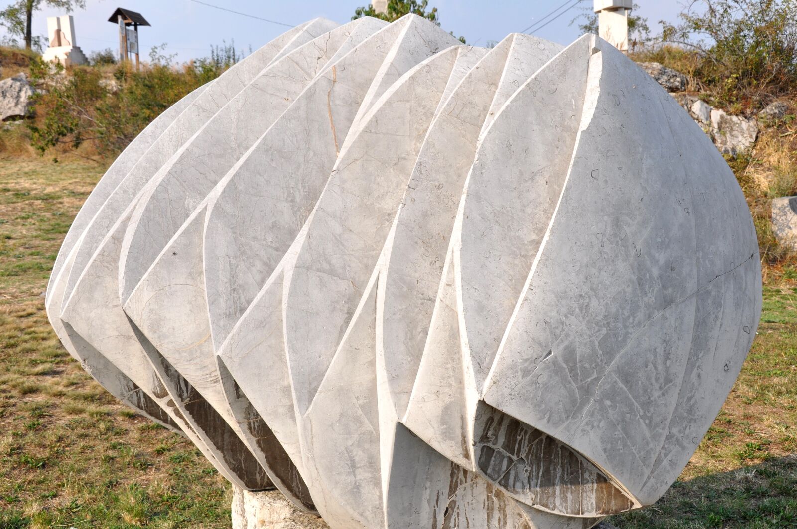 Nikon D90 sample photo. Stone sculpture, the mountain photography