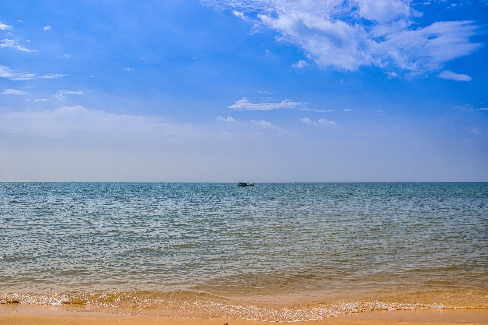 Canon EOS 80D sample photo. Beach, vietnam, landscape photography