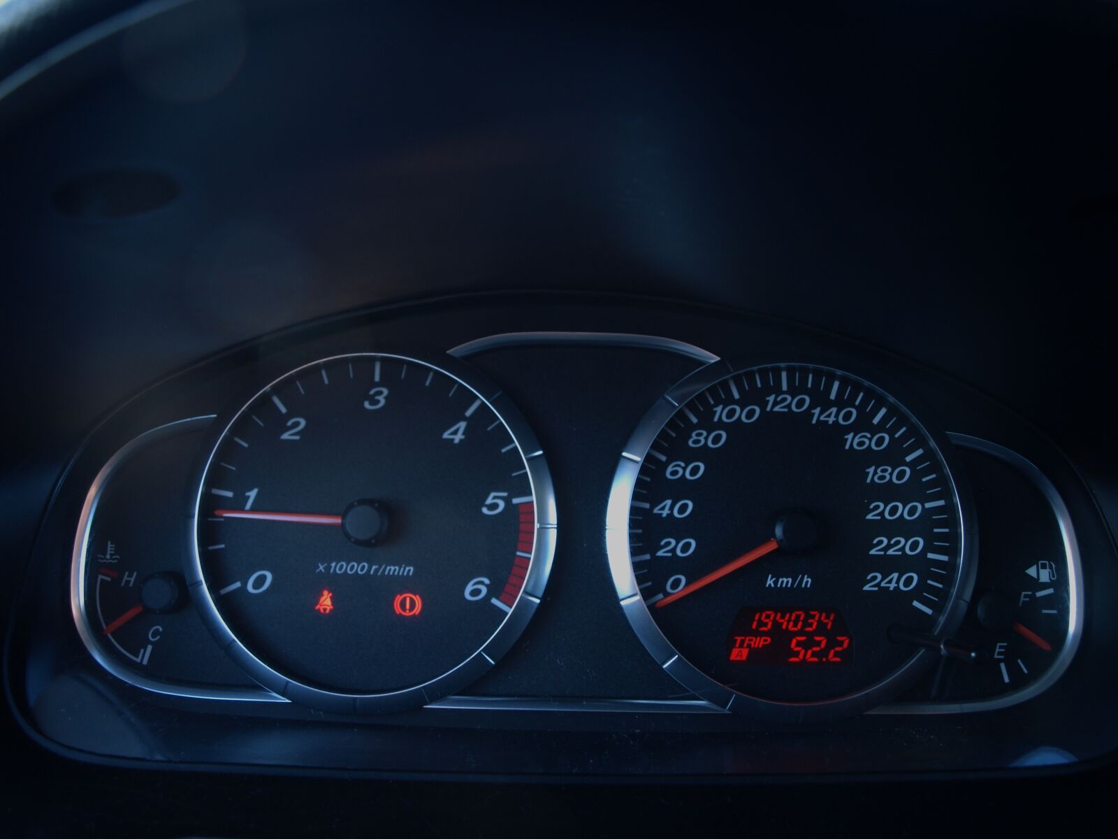 Olympus E-510 (EVOLT E-510) sample photo. Counter, clocks, car photography