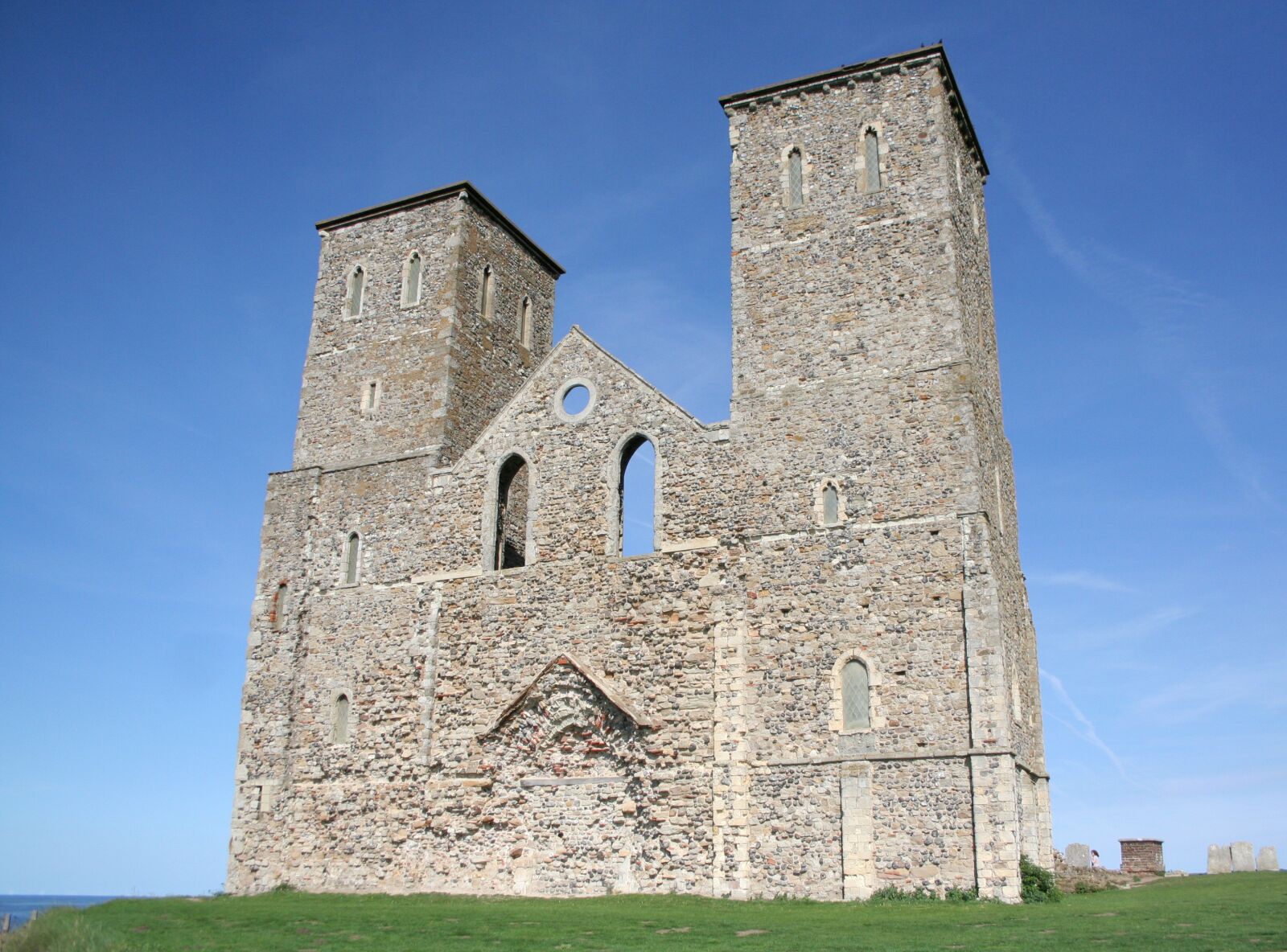 Canon EOS 350D (EOS Digital Rebel XT / EOS Kiss Digital N) sample photo. Reculver, reculver towers, kent photography