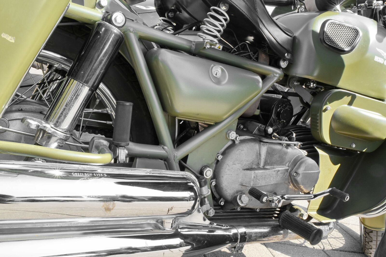 Nikon D5500 sample photo. Chrome, engine, device, wheel photography