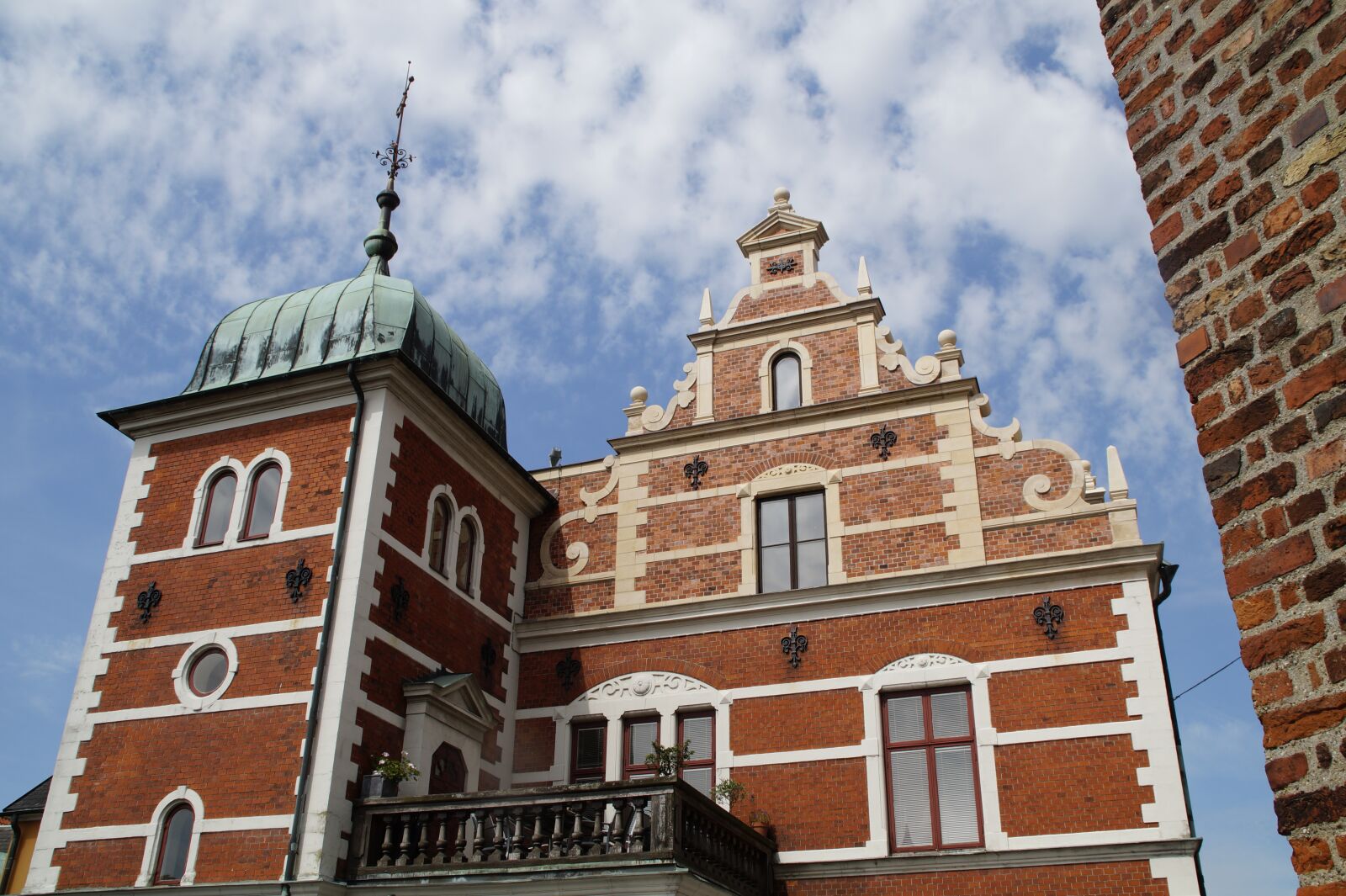 Sony SLT-A58 sample photo. Building, brick, ystad photography