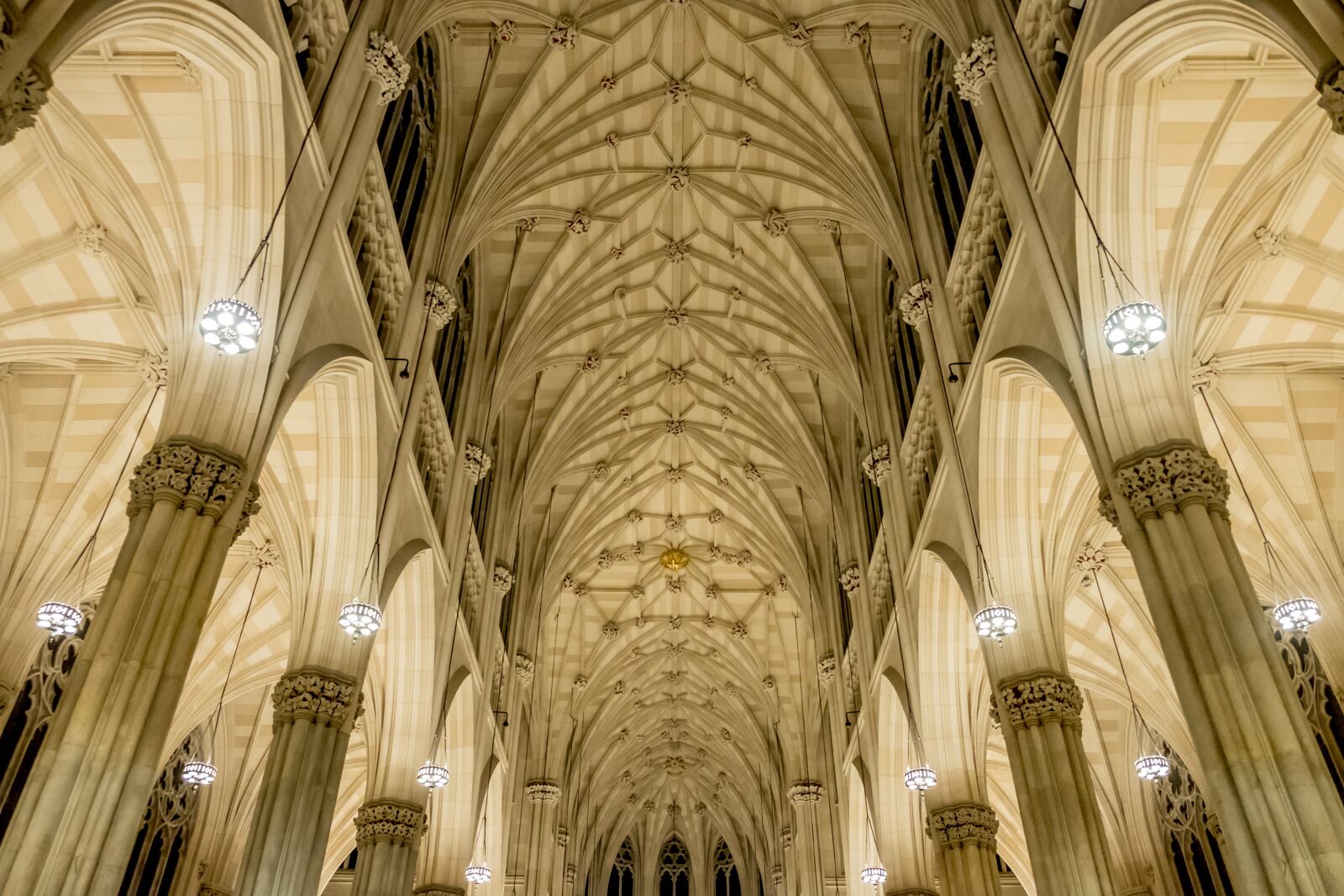 Fujifilm XF 18-55mm F2.8-4 R LM OIS sample photo. Ceiling, cathedral, church photography