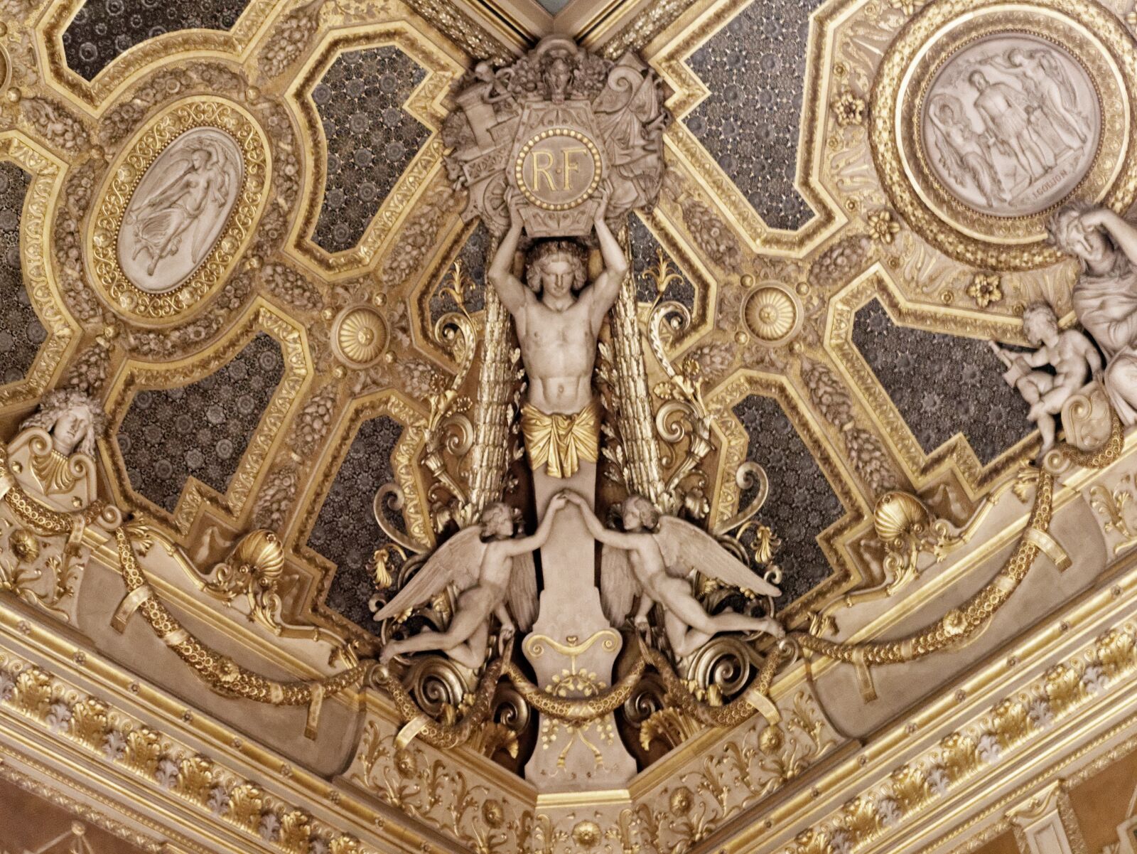 Panasonic Lumix DMC-GX85 (Lumix DMC-GX80 / Lumix DMC-GX7 Mark II) sample photo. Art, religion, architecture photography