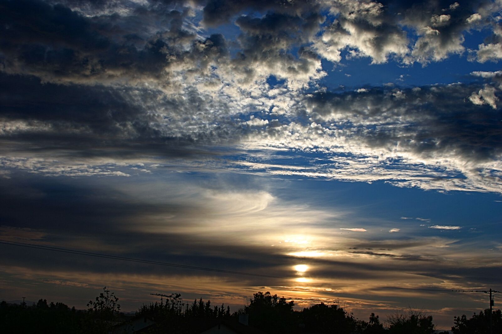 28.0 - 135.0 mm sample photo. Sunset, majestic, sky photography