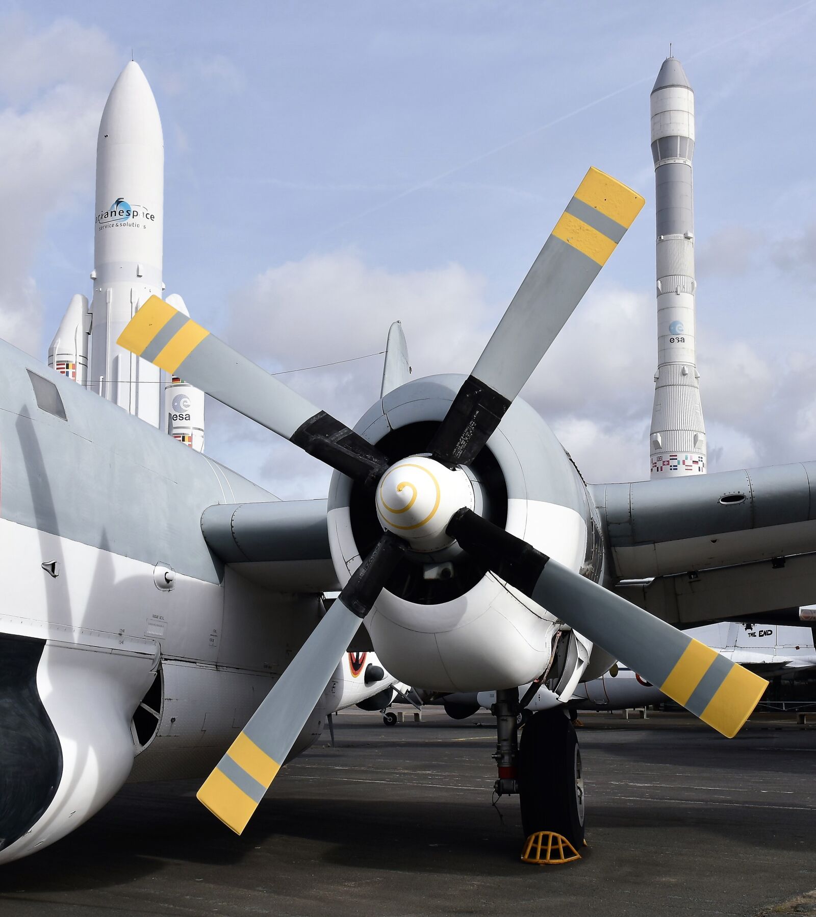 Nikon D810 sample photo. Canadair, propeller, ariane v photography