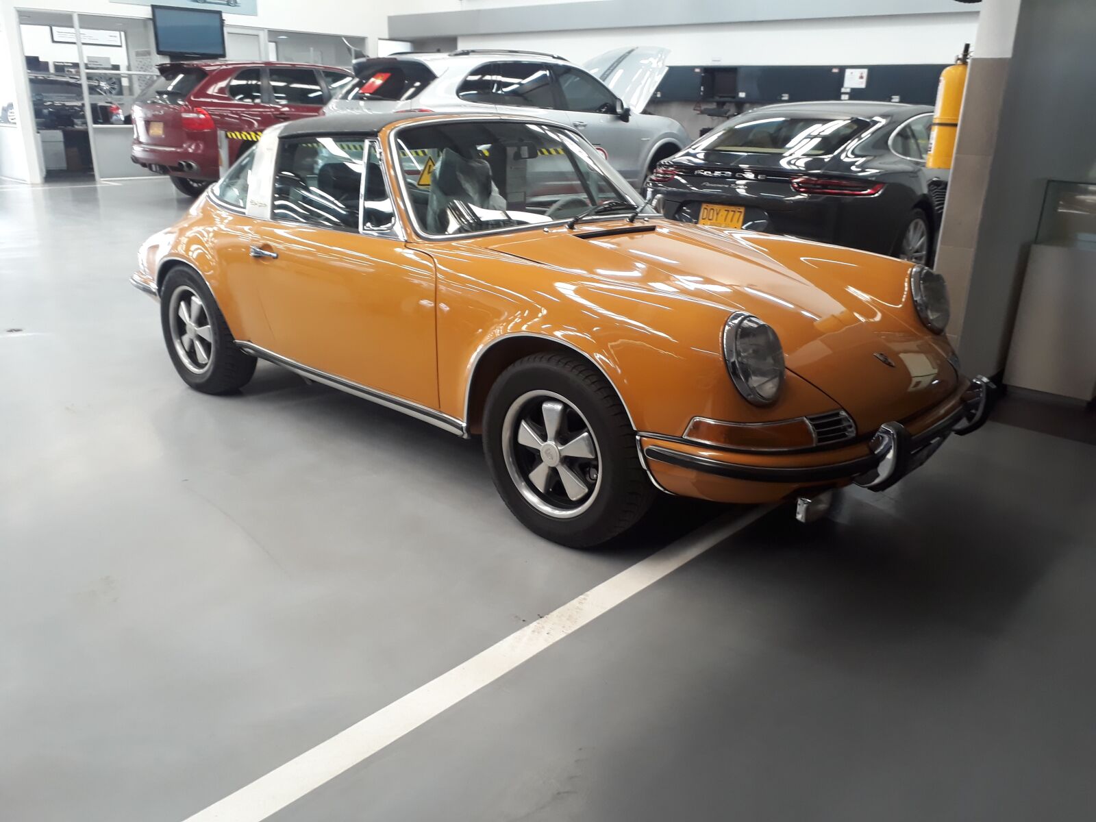 Samsung Galaxy J7 Prime sample photo. Porsche, vehicle, classic photography