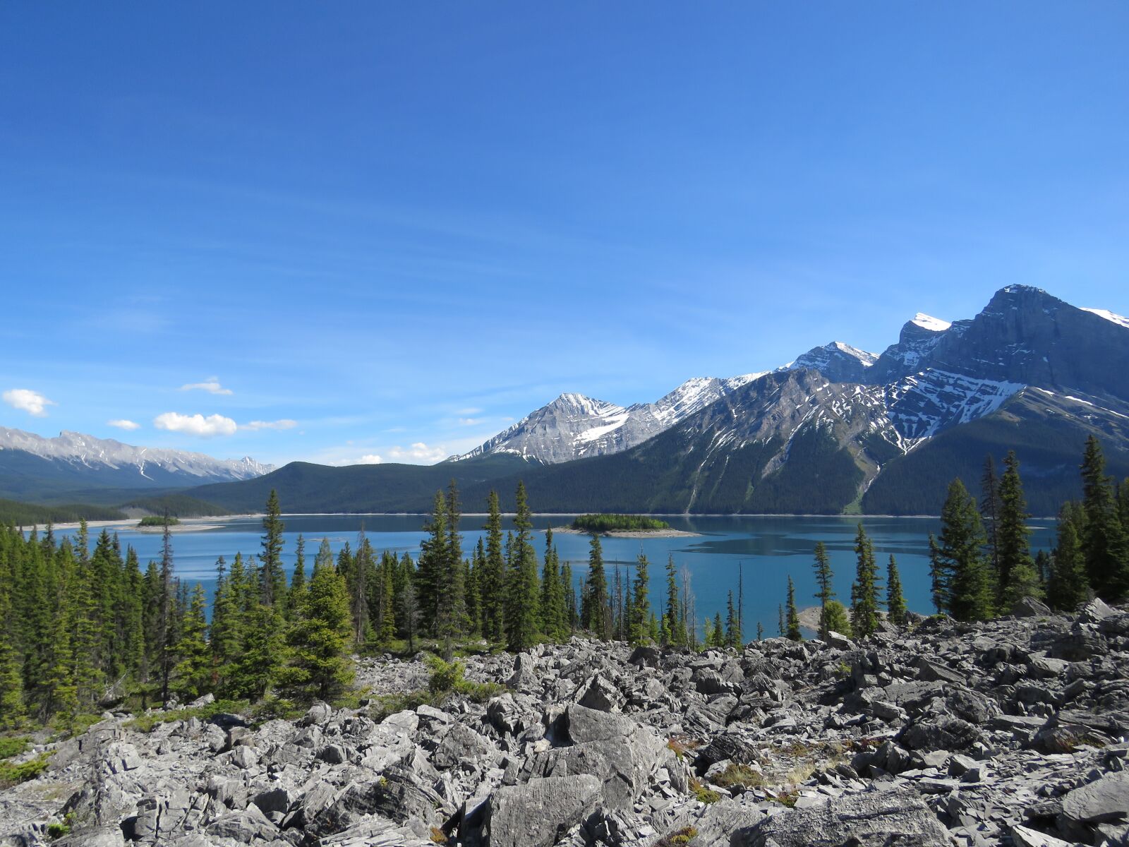 Canon PowerShot SX60 HS sample photo. Upper kananaskis lake, rocky photography