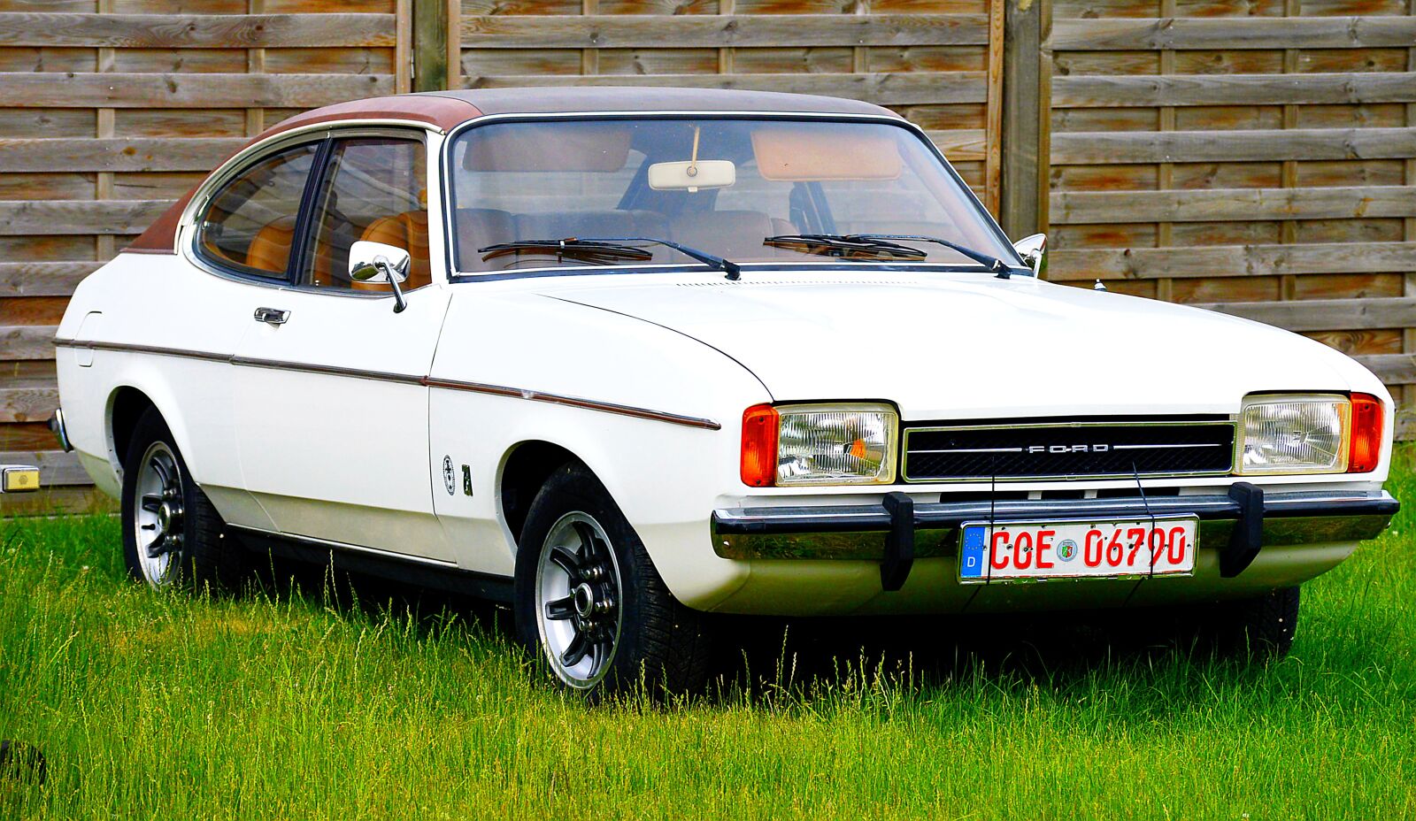 Nikon D3200 sample photo. Ford capri, sport coup photography