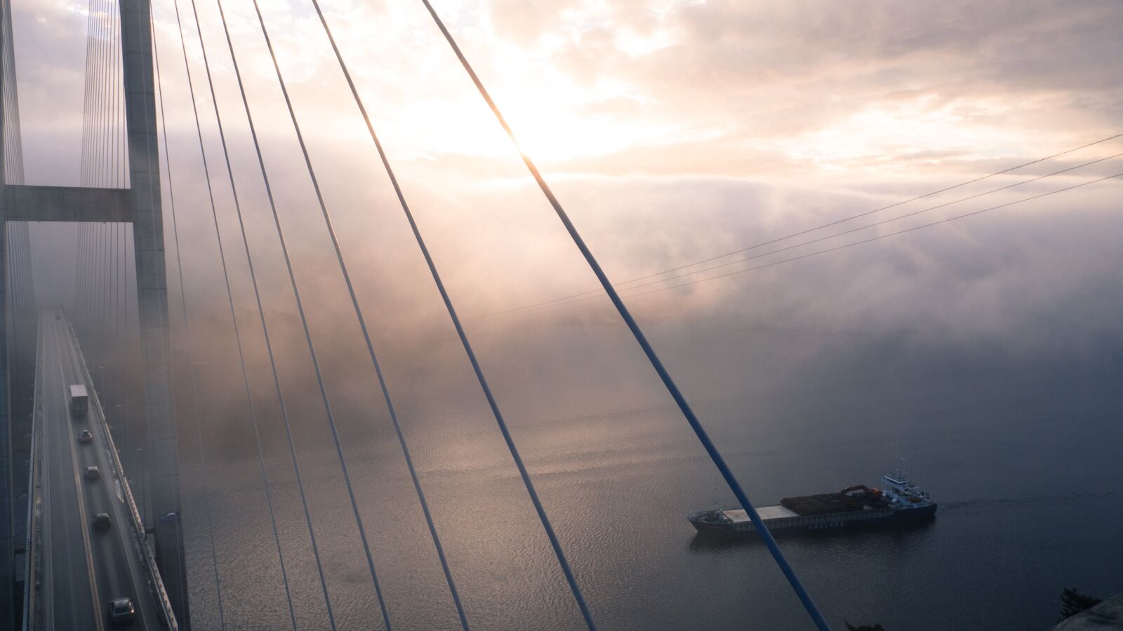 Panasonic Lumix DMC-GH4 sample photo. Infrastructure, bridge, fog photography