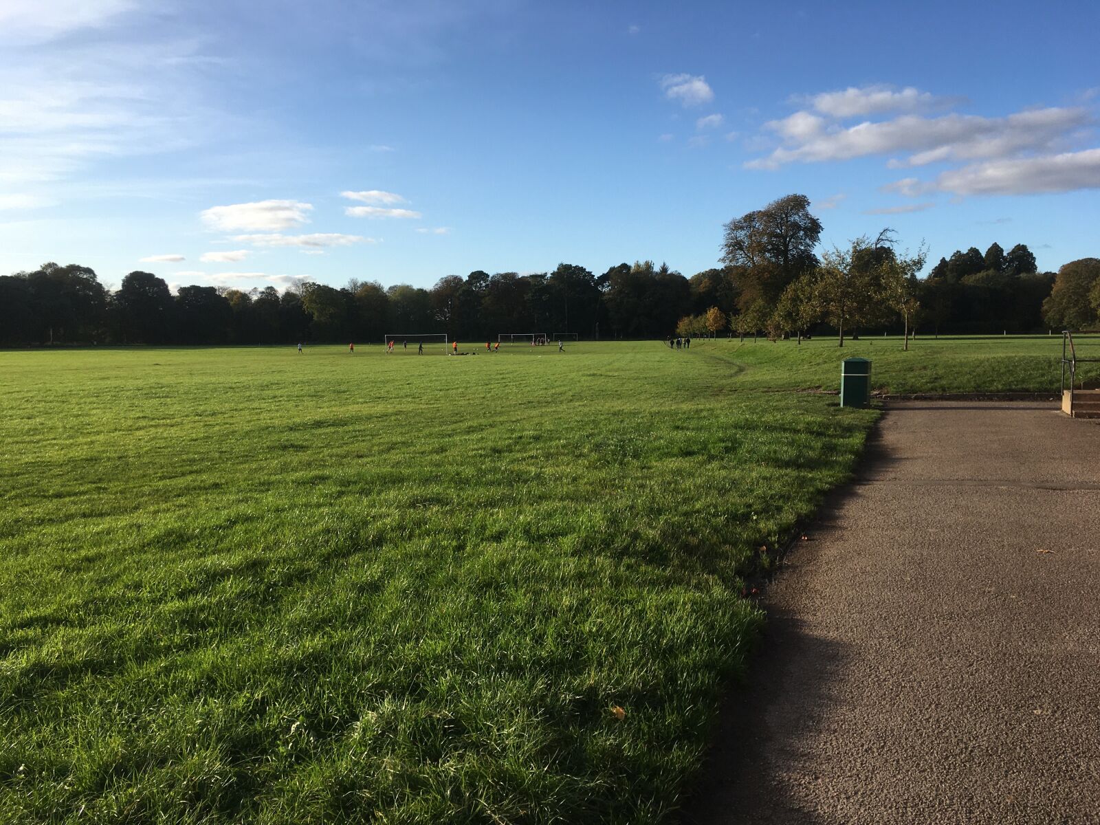 iPhone SE back camera 4.15mm f/2.2 sample photo. Cardiff, park, green photography