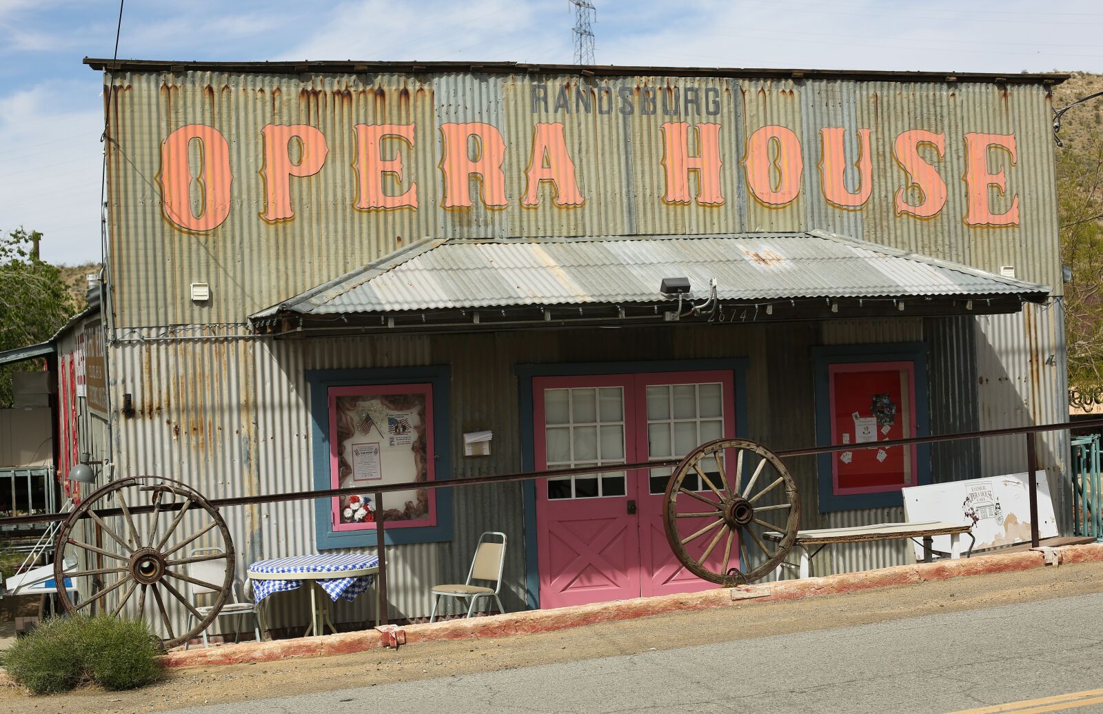 Canon EF 50mm F1.4 USM sample photo. Randsburg, usa, mine photography