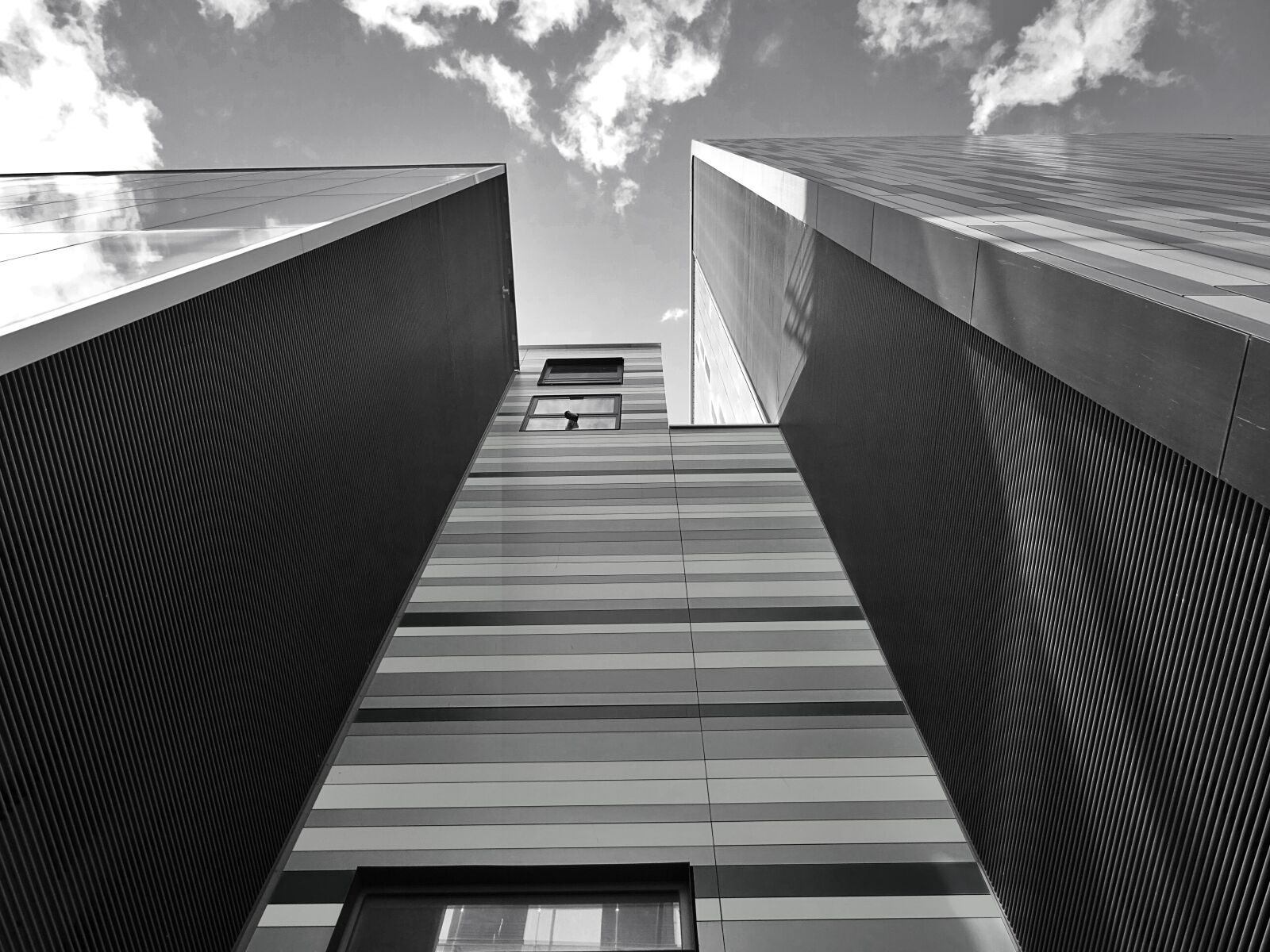 Sony DSC-HX60 sample photo. Architecture, black, and, white photography