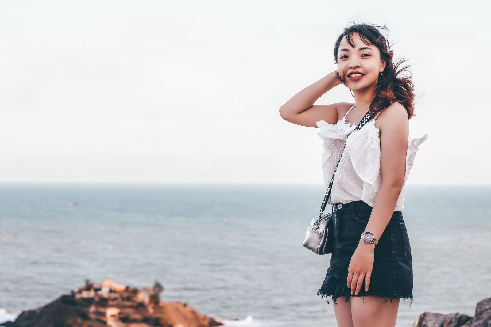 YN50mm f/1.8 II sample photo. Women, beautiful, laugh photography