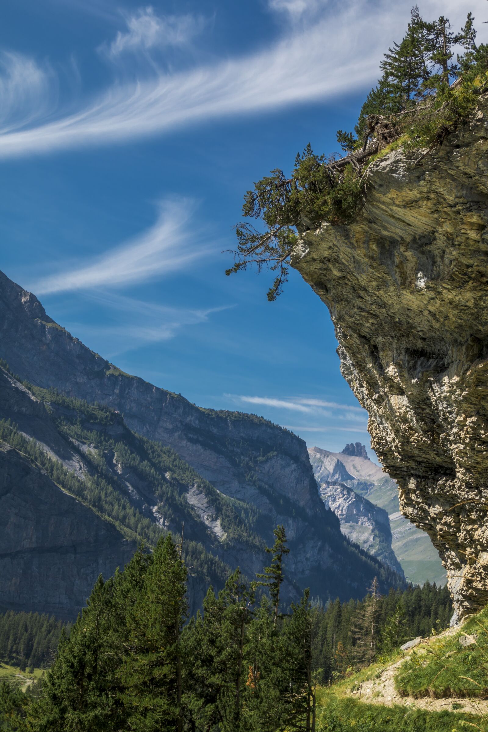 Canon EOS 70D sample photo. Rock, mountains, trail photography
