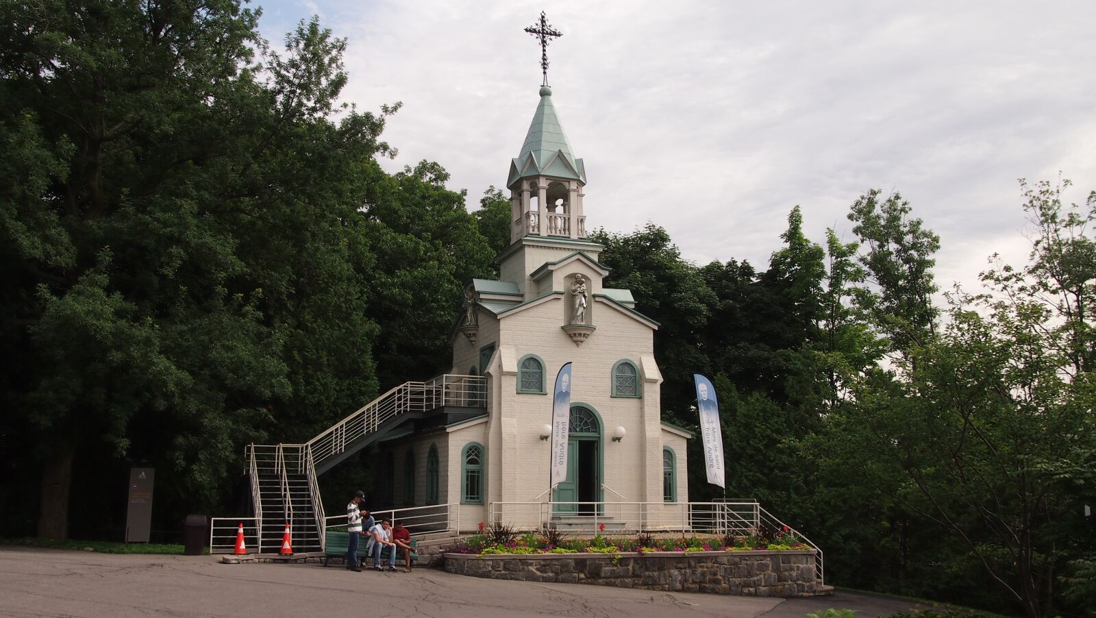 Olympus PEN E-PL3 sample photo. Church, chapel, canada photography