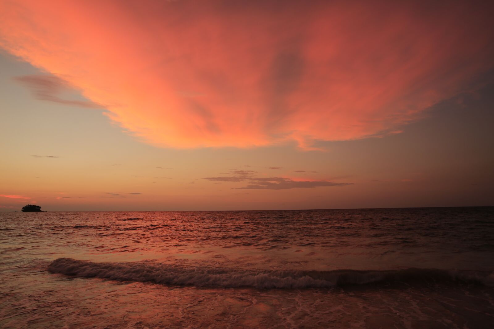 Canon EF 24-70mm F2.8L II USM sample photo. Thailand, beach, sunset photography
