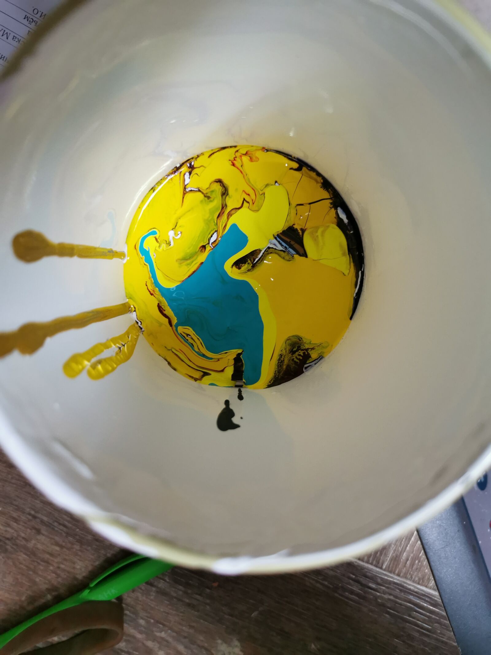 HUAWEI P30 sample photo. Paint, color, mix photography