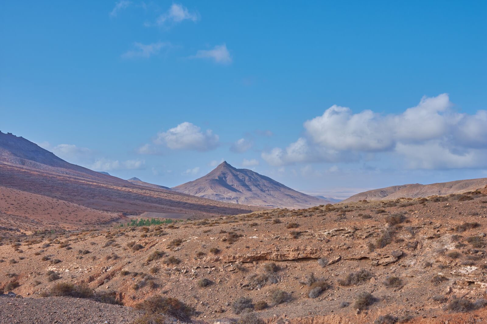 Nikon D7200 sample photo. Blue sky, desert, hill photography