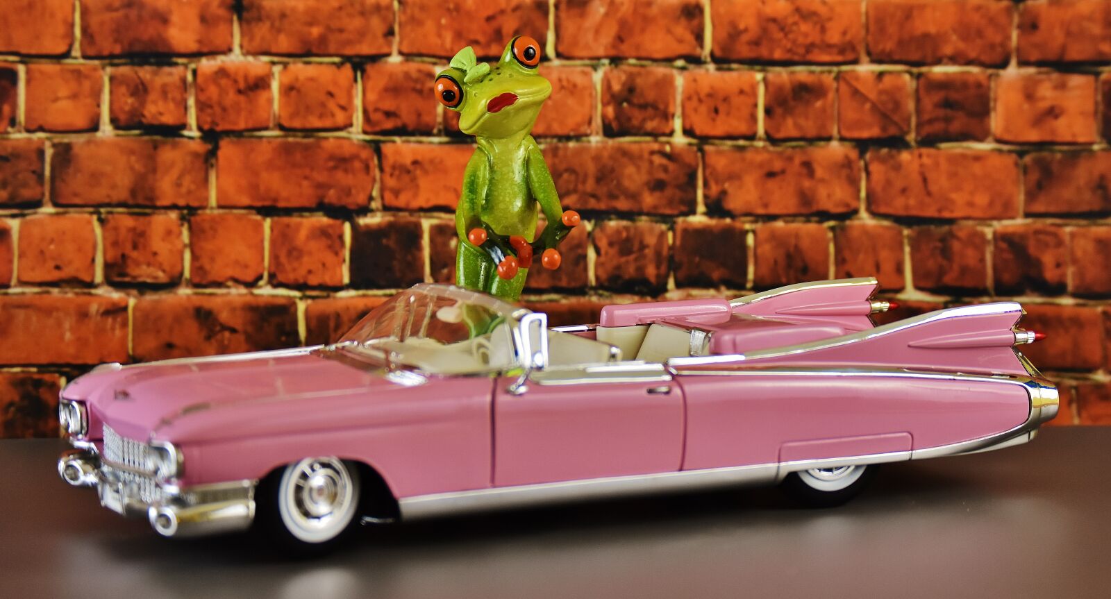 Nikon D7200 sample photo. Cadillac, el dorado, frog photography