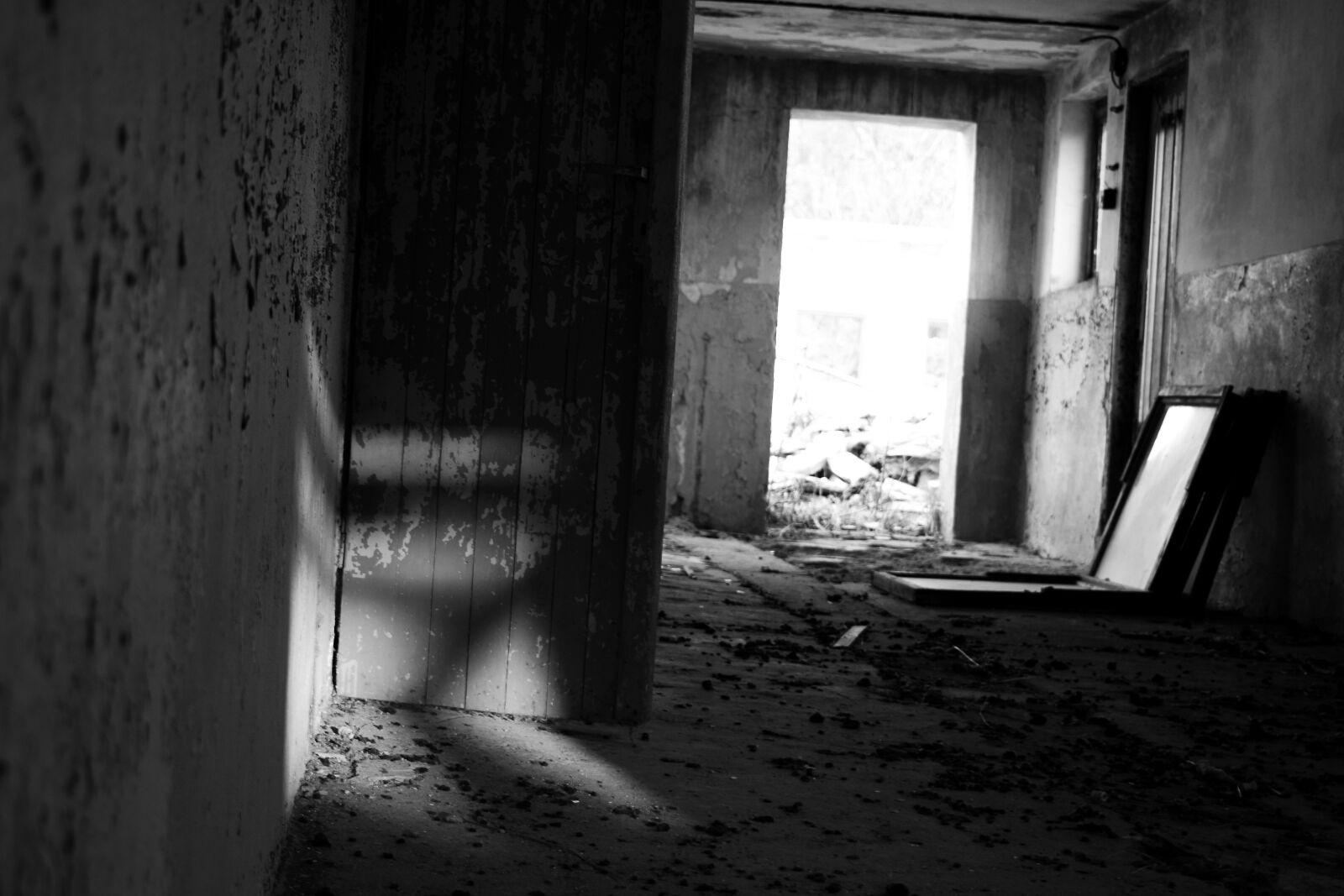Nikon D3500 sample photo. Corridor, end, black and photography