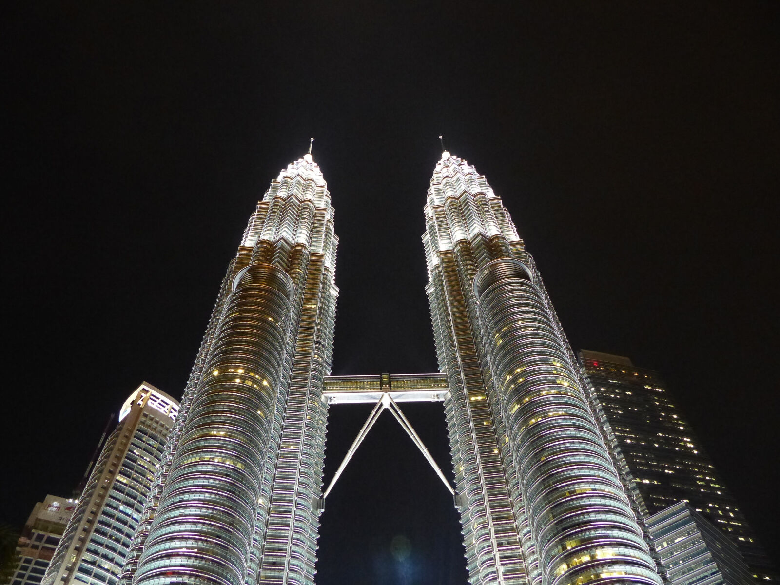 Panasonic Lumix DMC-FZ200 sample photo. Architecture, buildings, business, city photography
