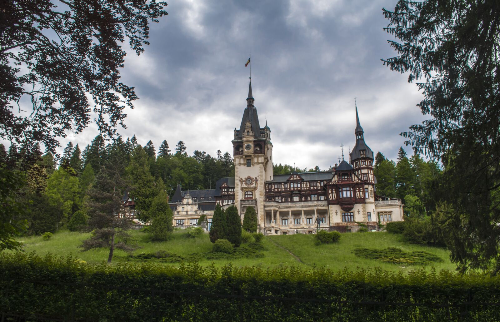 Nikon D90 sample photo. Peles, castle, romania photography