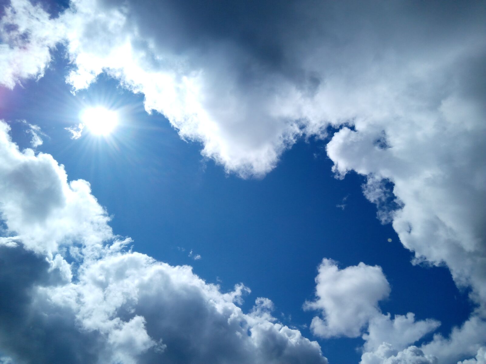 Infinix HOT 4 sample photo. Sky, clouds, calm photography