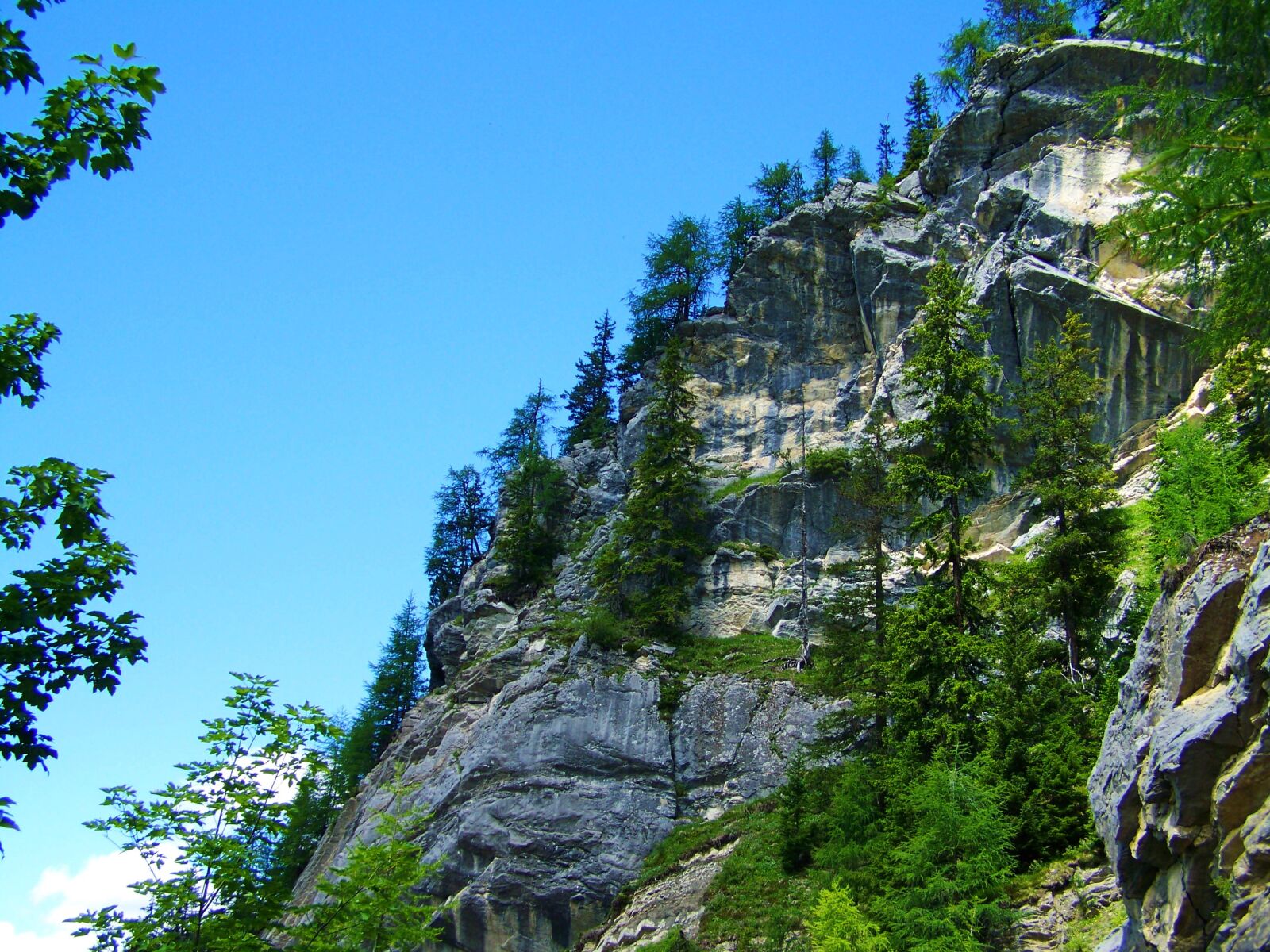 Kodak EASYSHARE ZD710 ZOOM DIGITAL CAMERA sample photo. Rocks, alps, austria photography