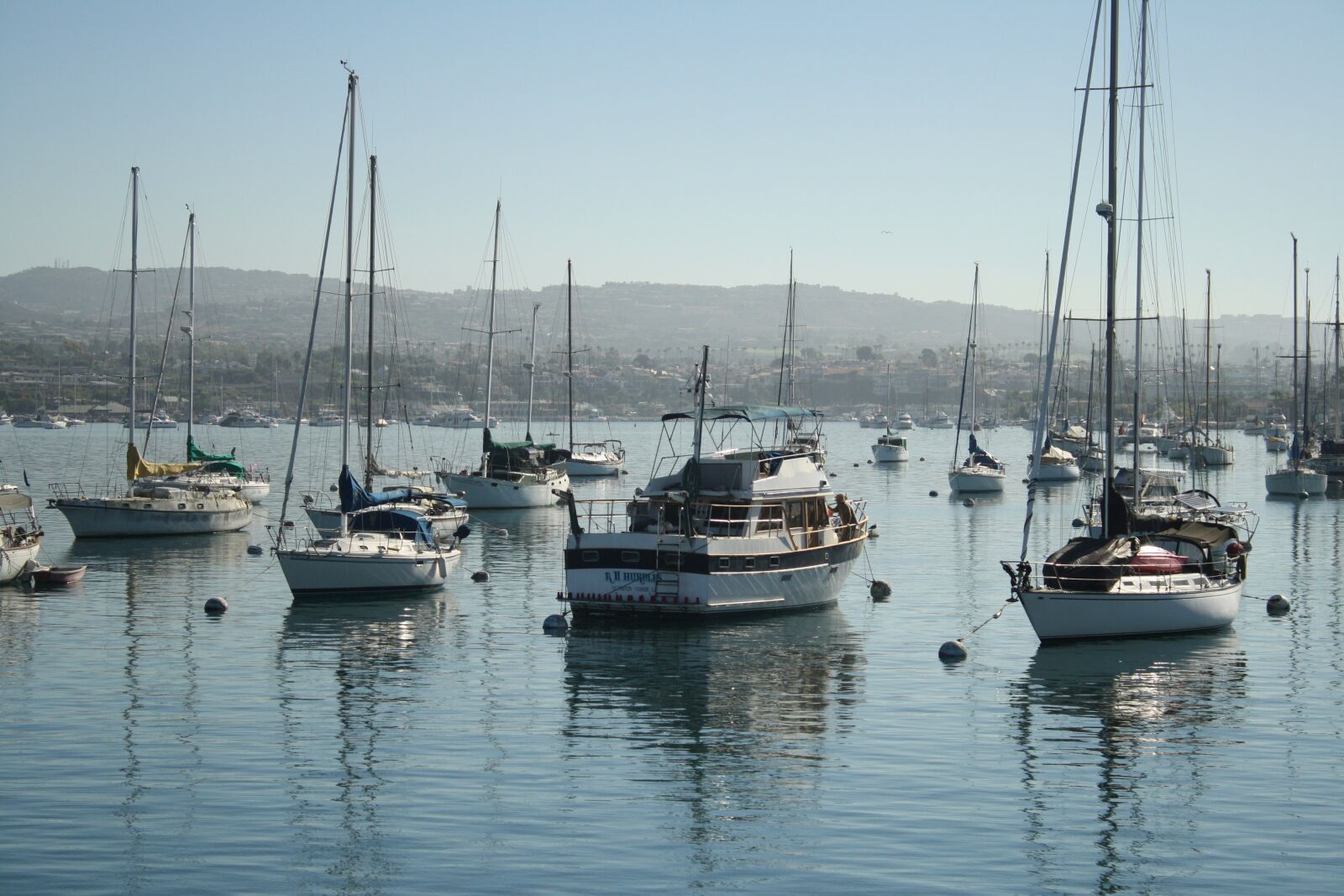 Canon EOS 1000D (EOS Digital Rebel XS / EOS Kiss F) sample photo. Sailboat, ocean, water photography