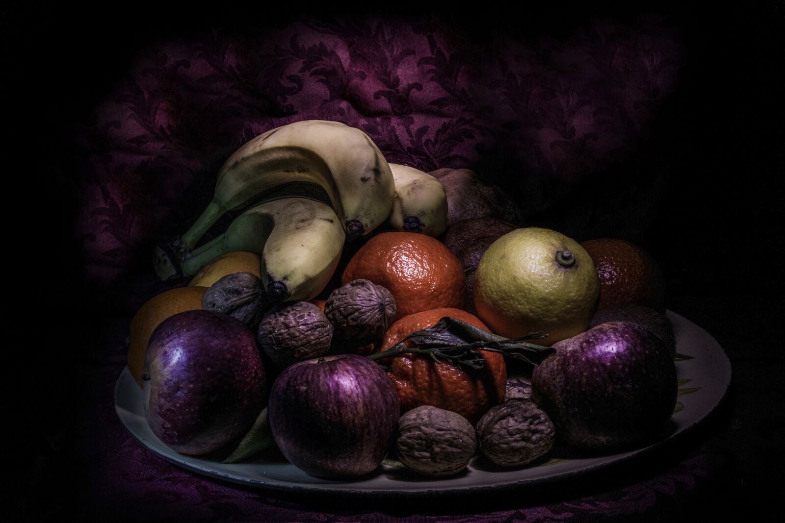 Canon EOS 2000D (EOS Rebel T7 / EOS Kiss X90 / EOS 1500D) sample photo. Fruit, bananas, food photography
