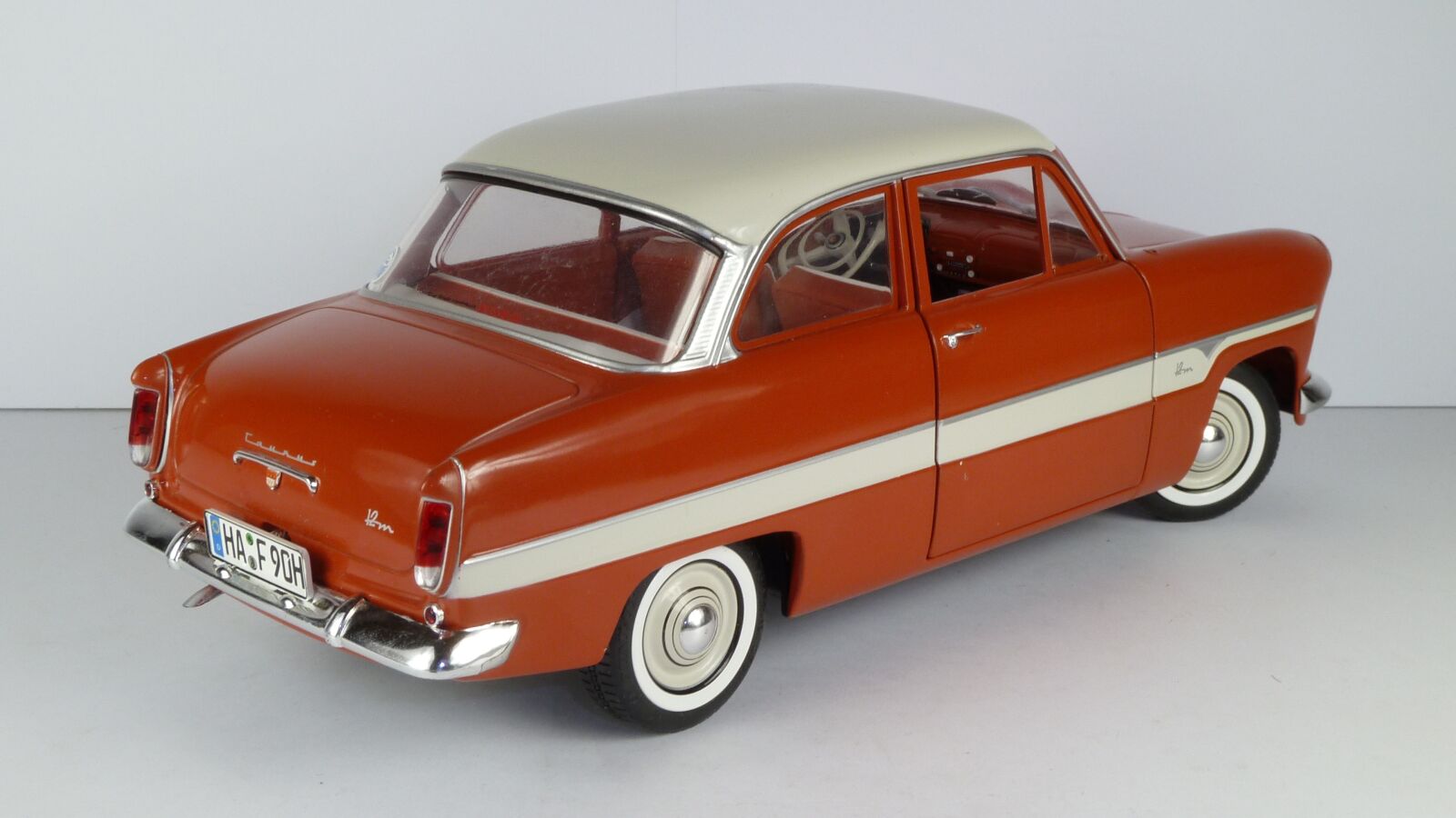 Panasonic Lumix DMC-ZS7 (Lumix DMC-TZ10) sample photo. Ford, 12m, 1959 photography